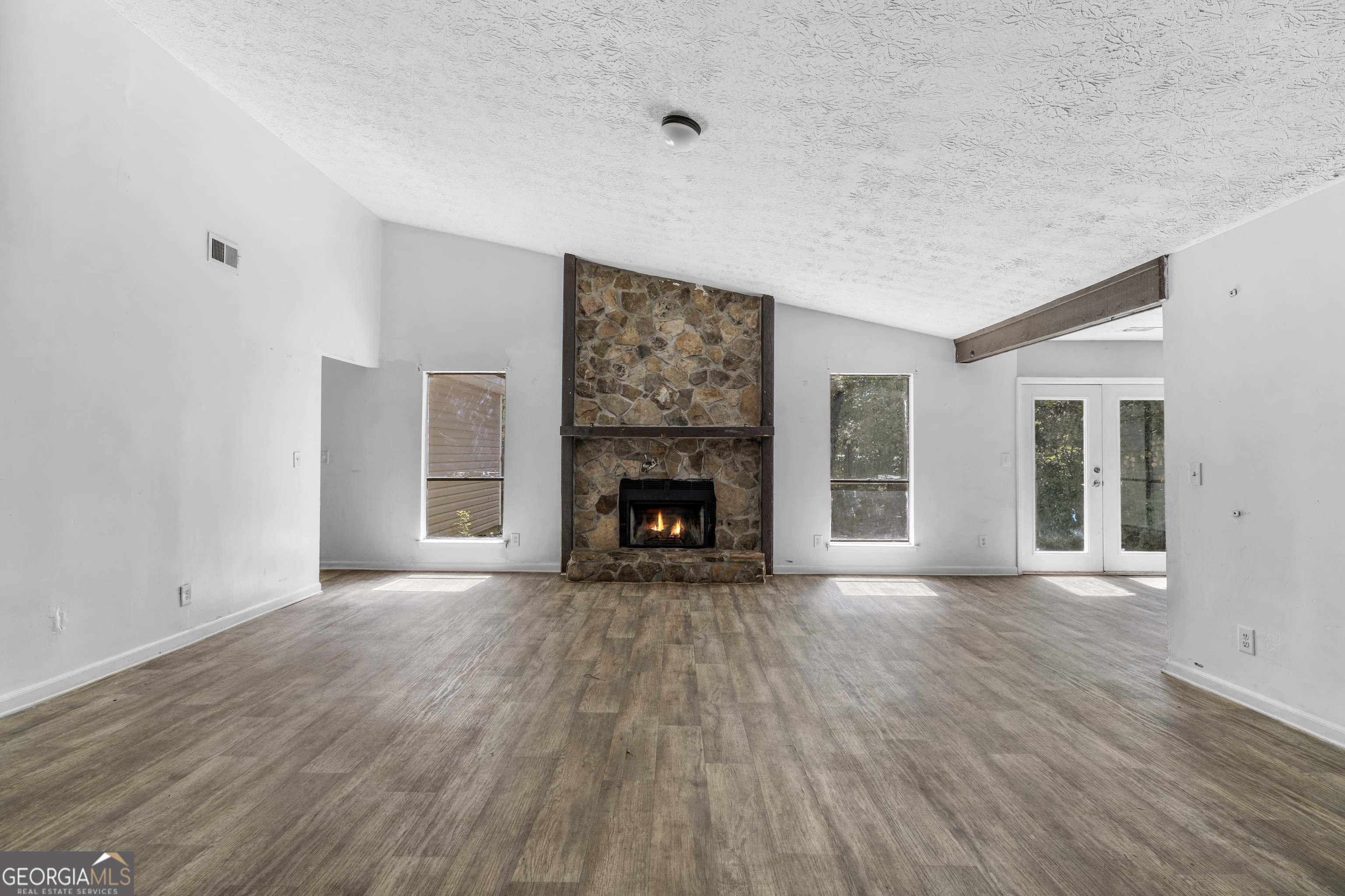 2520 Wildflower Lane