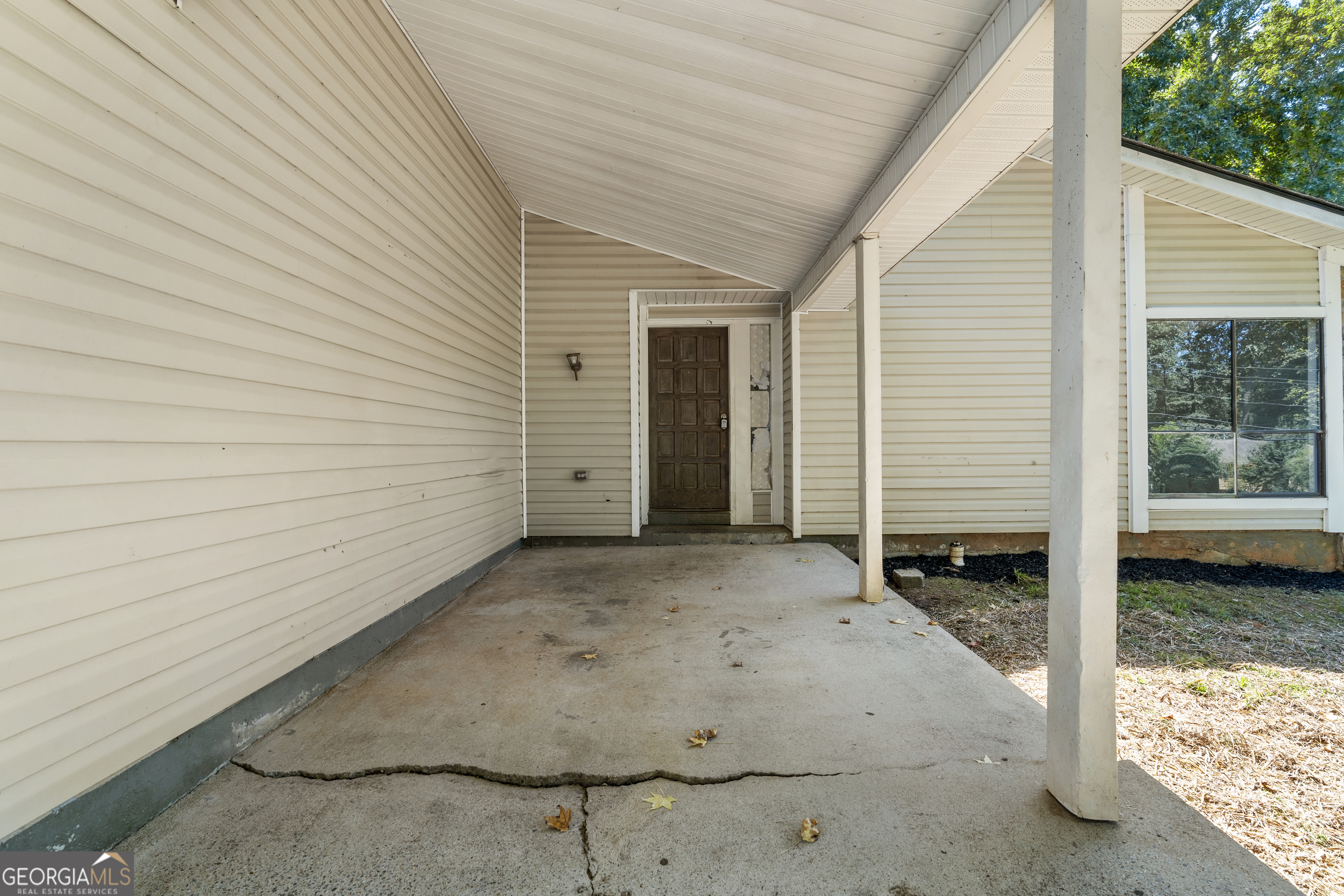 2520 Wildflower Lane