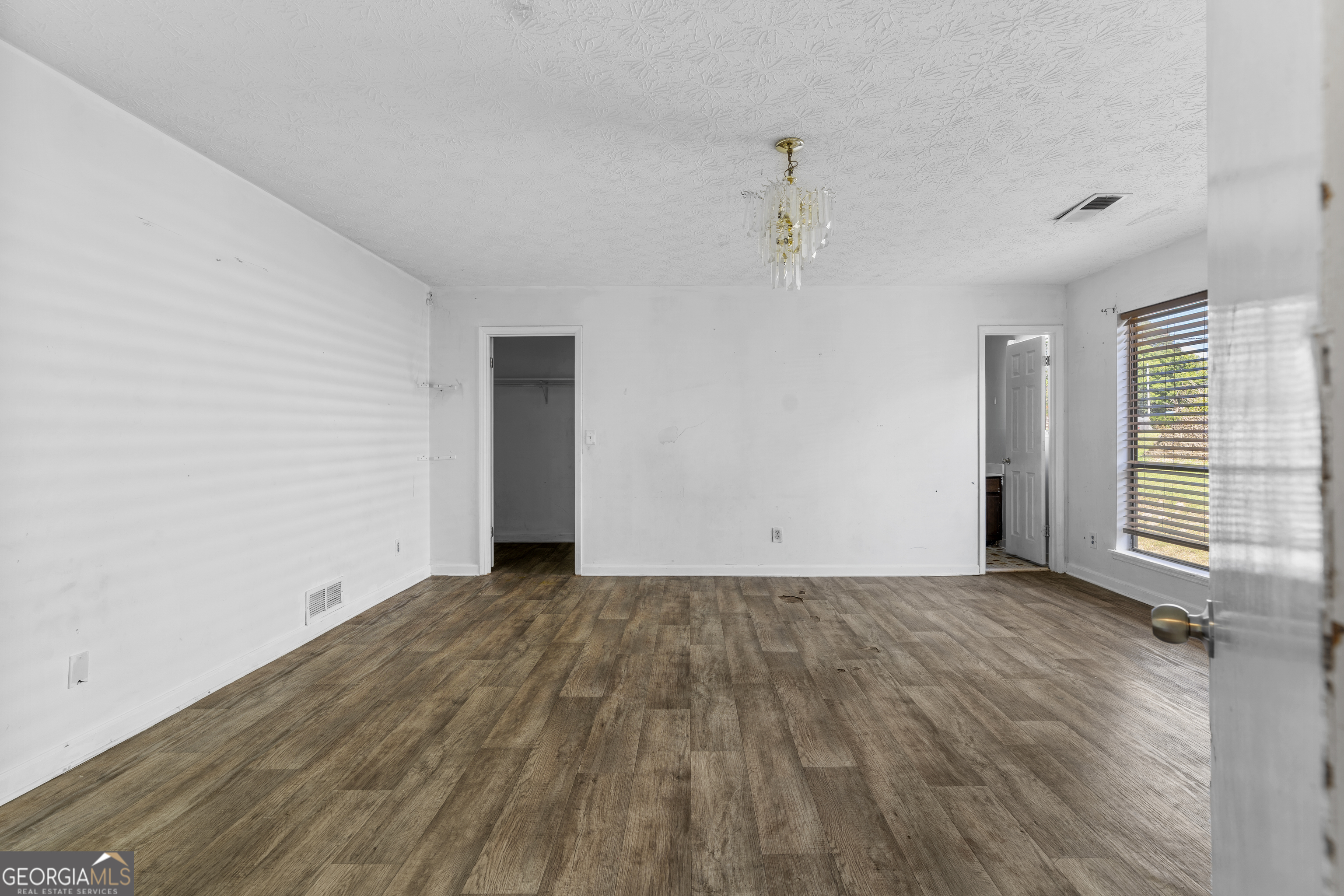 2520 Wildflower Lane