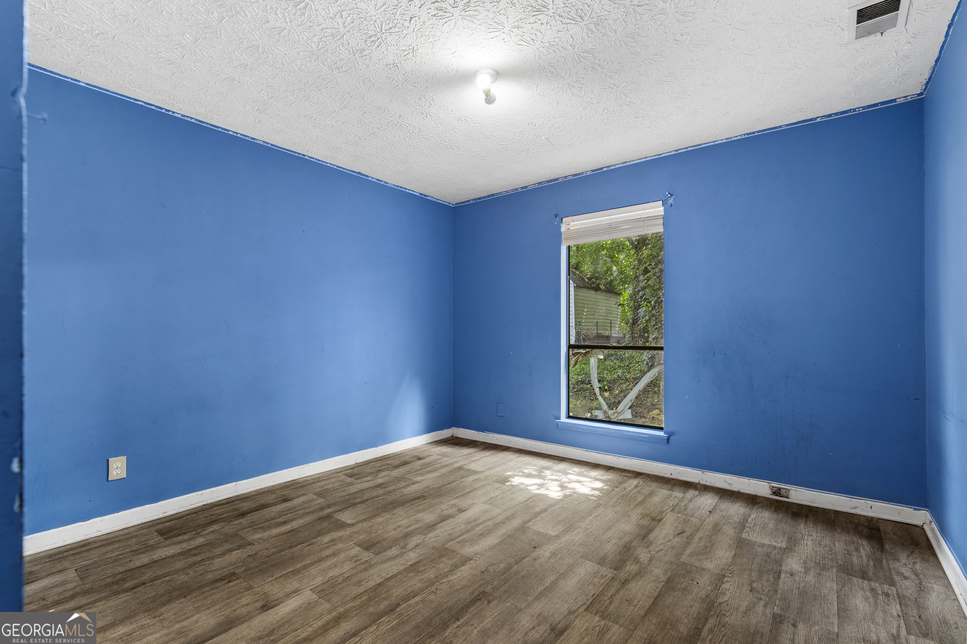 2520 Wildflower Lane