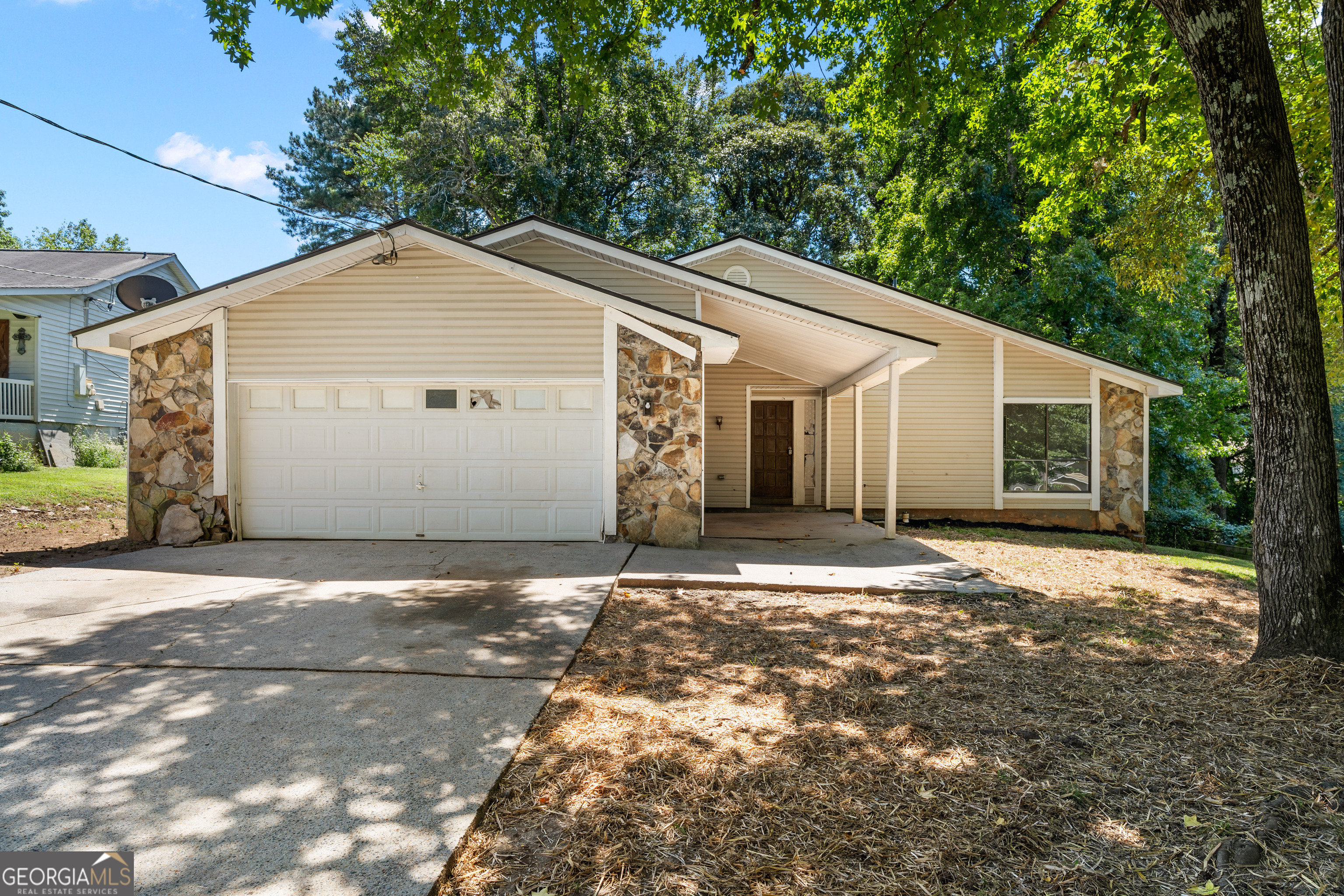 2520 Wildflower Lane