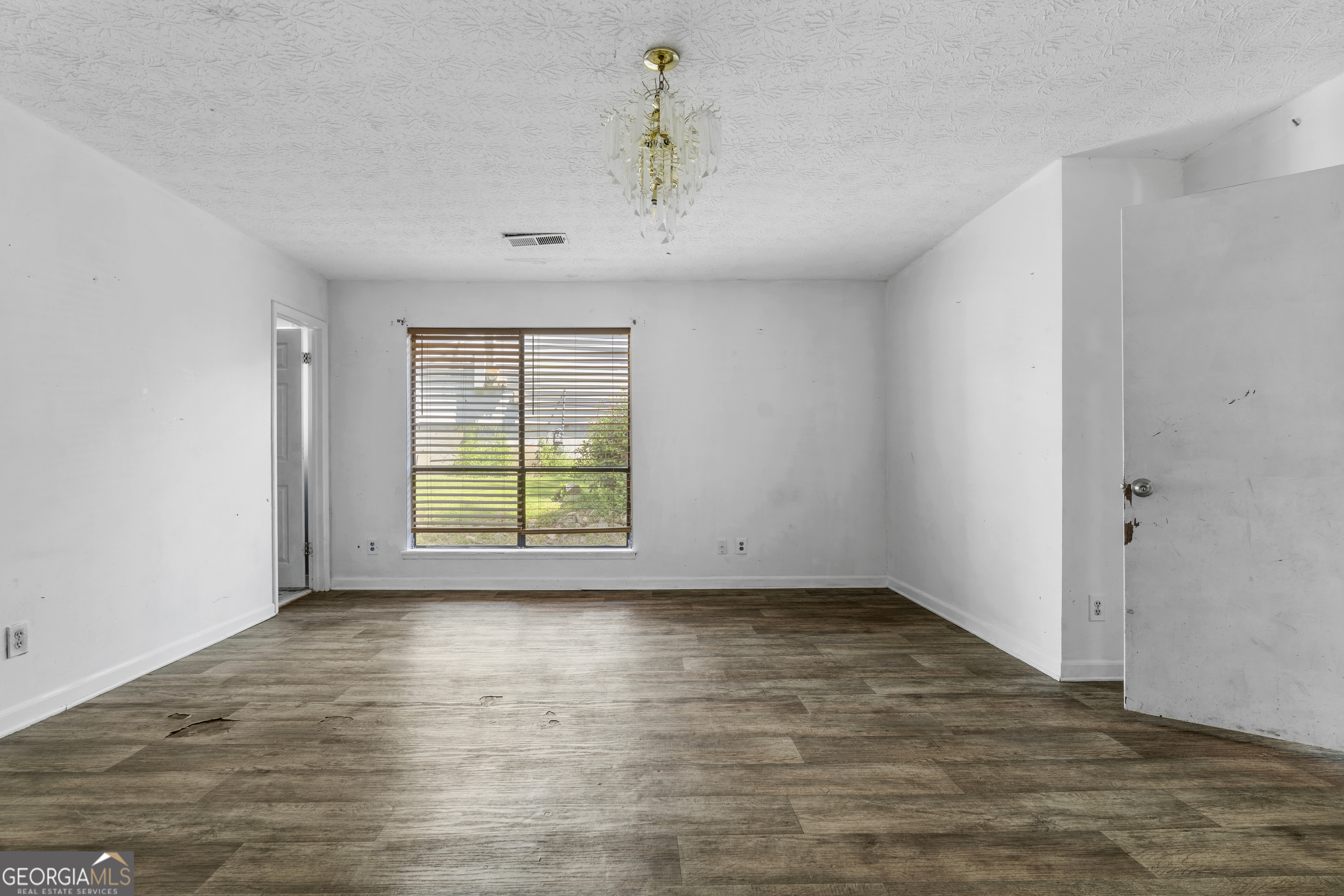 2520 Wildflower Lane