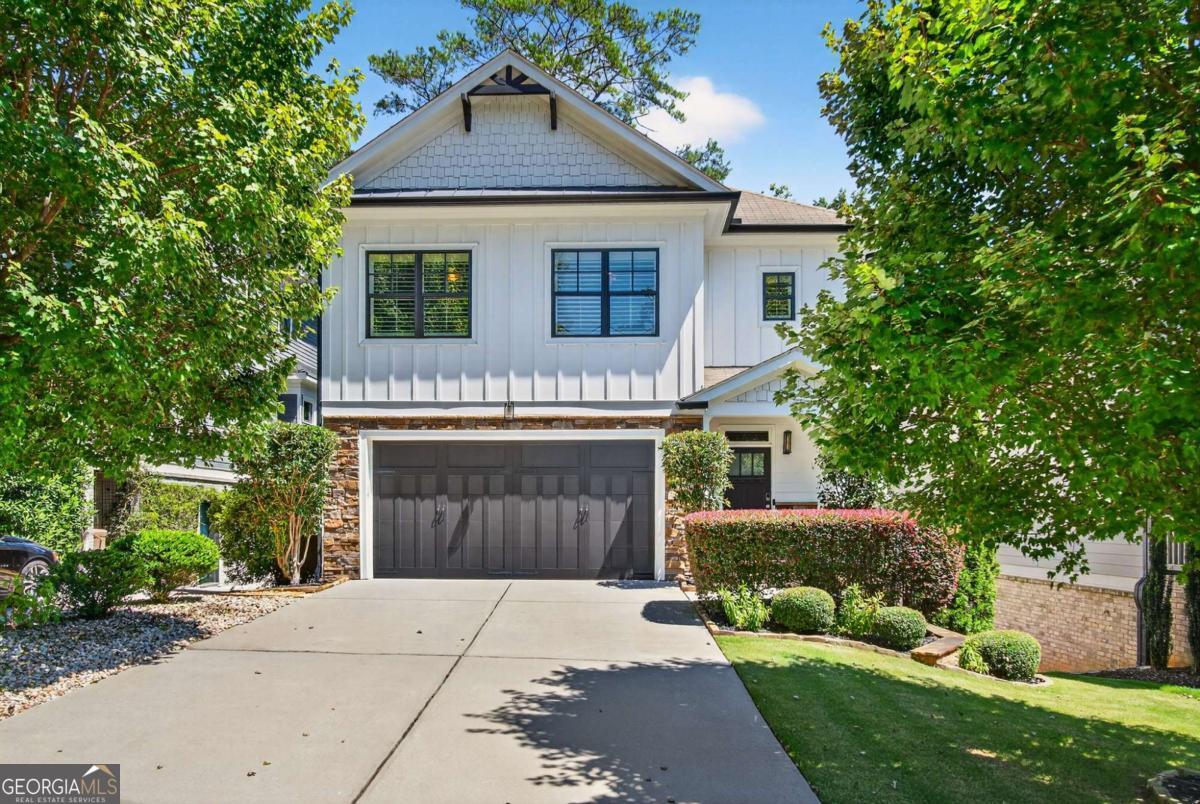 2603 Apple Valley Road NE