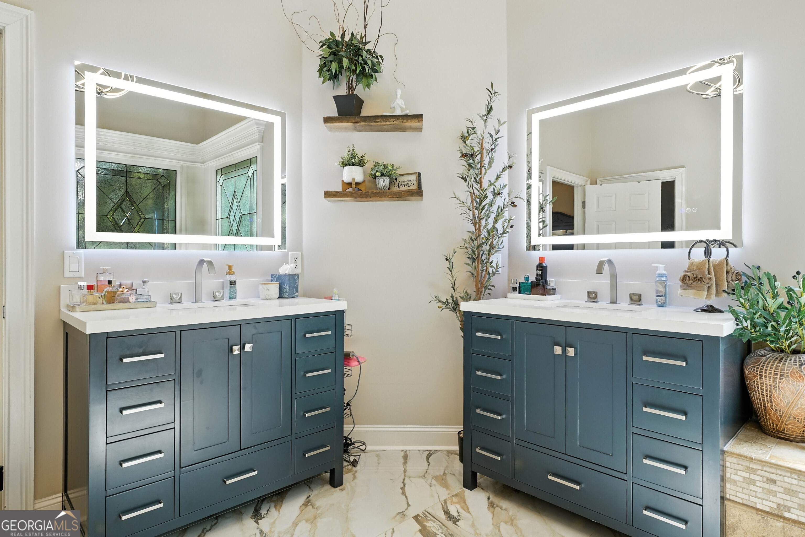 5453 Dunwoody Glen Court