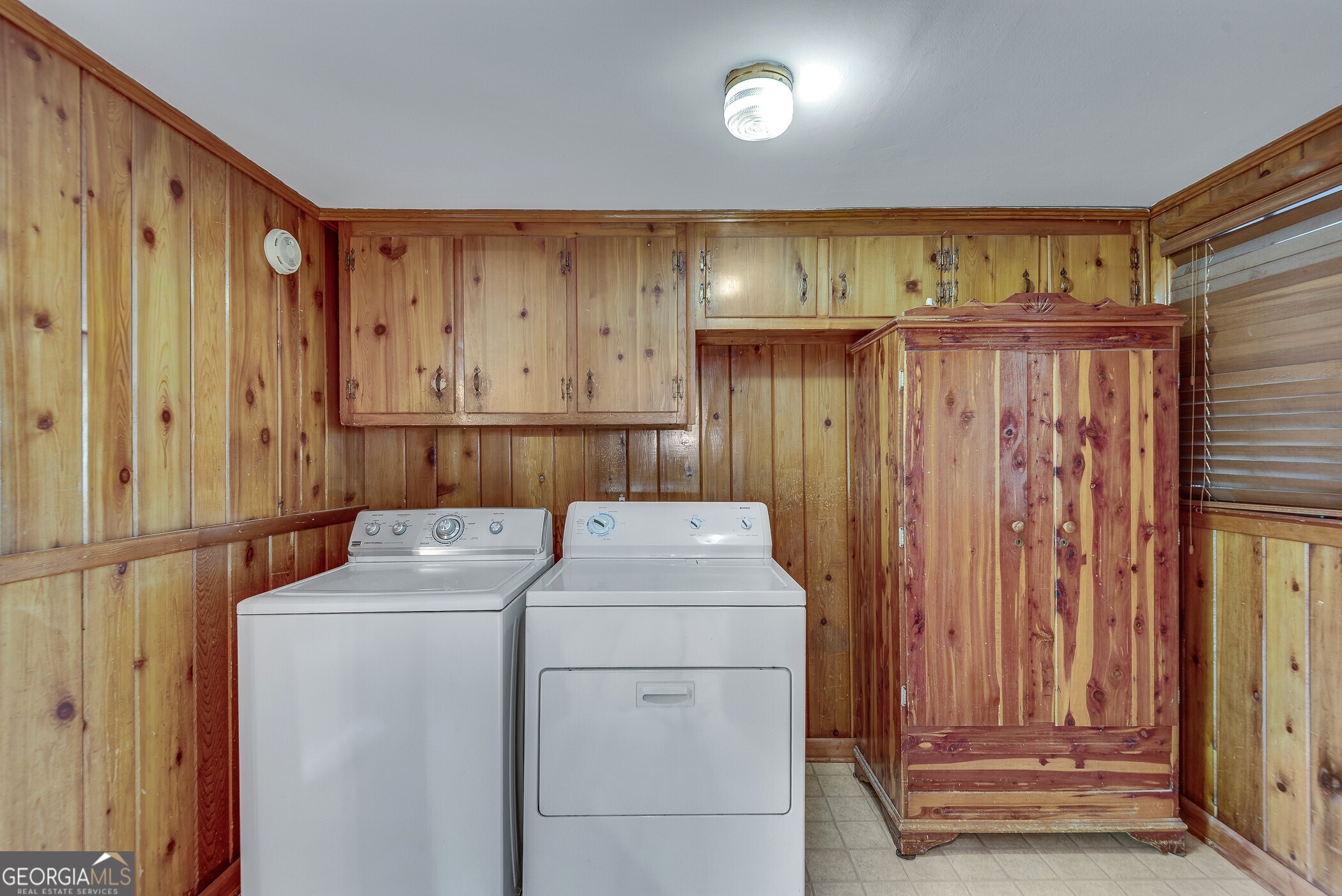 2175 Fisher Trail NE