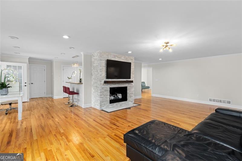 2102 FISHER