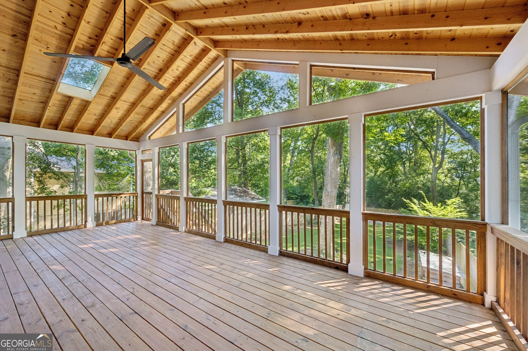 85 Rockyford Road NE