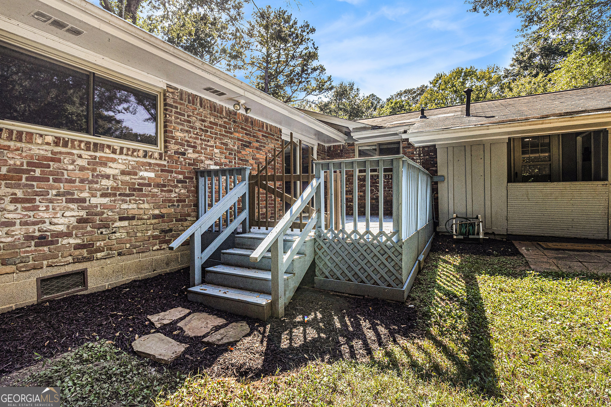 1517 Vancouver Drive