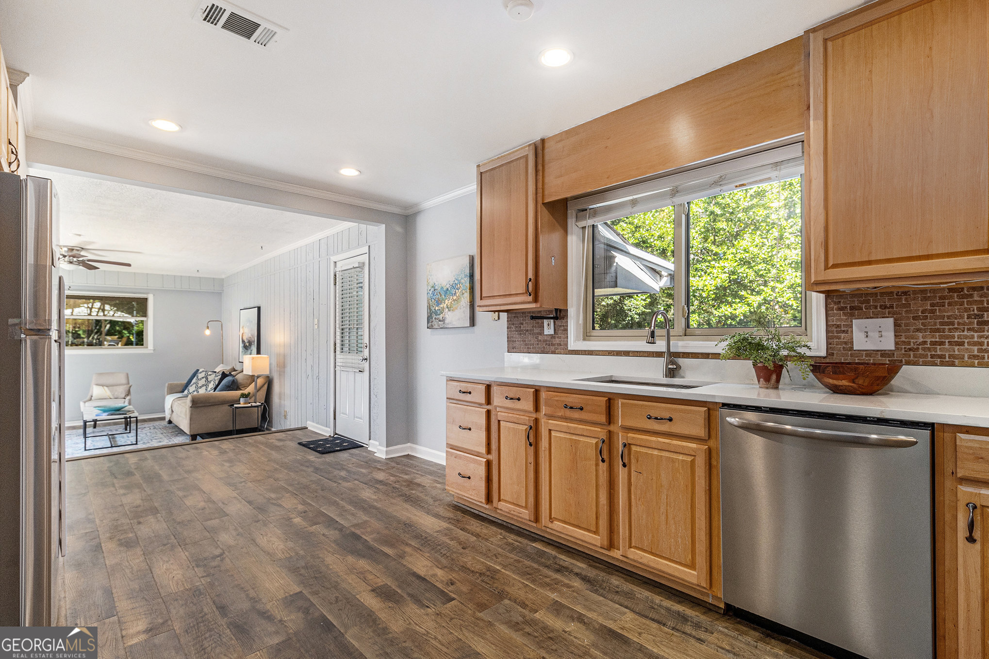 1517 Vancouver Drive