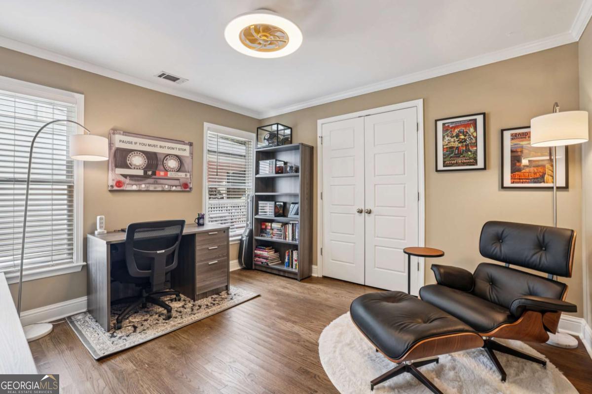 25 Sanderson Street NE