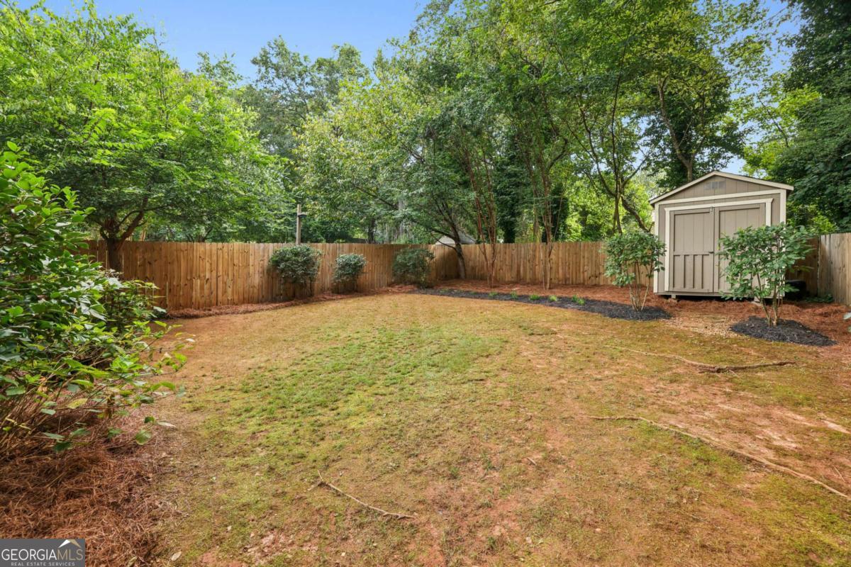 25 Sanderson Street NE