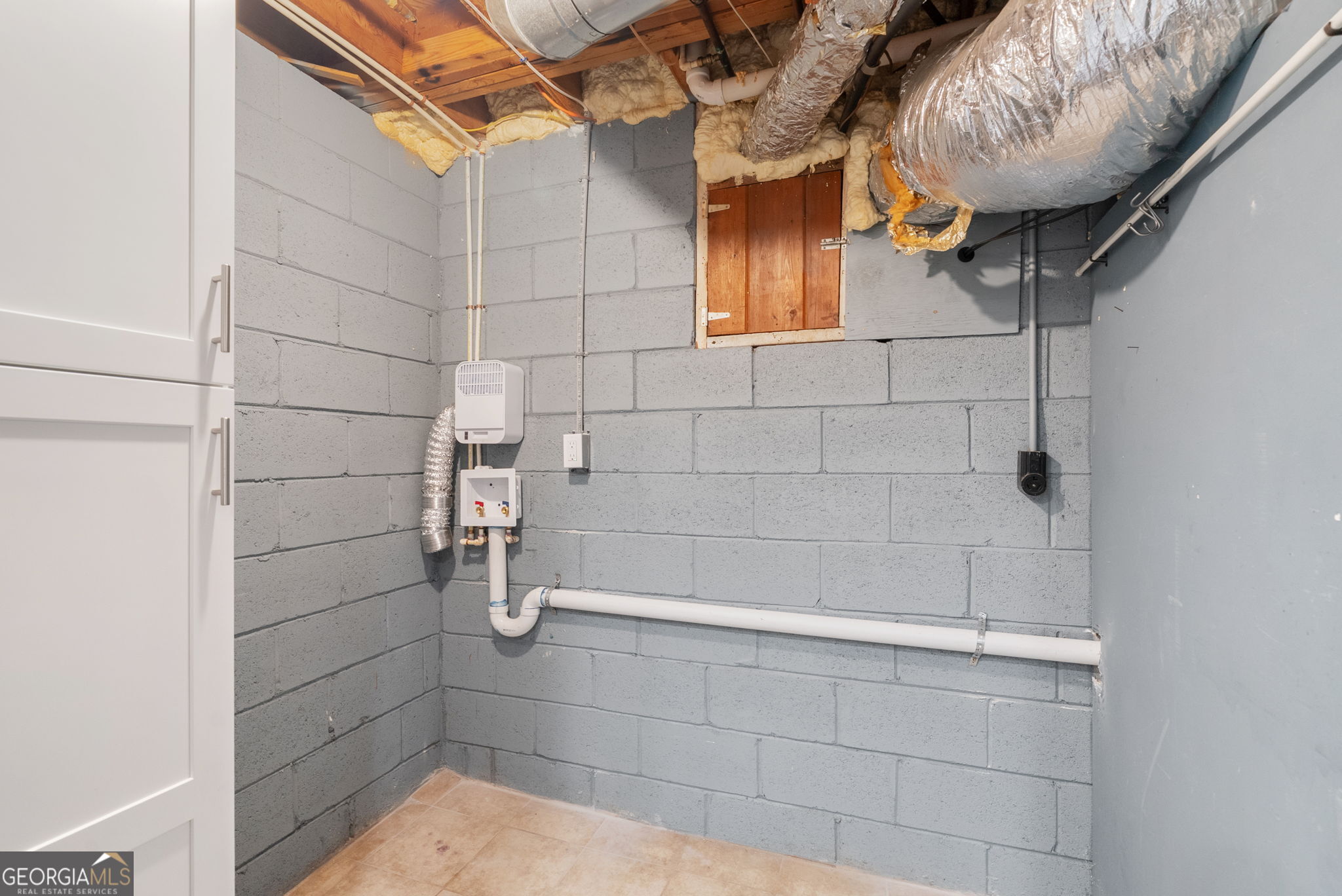 1447 Southland Vista Court NE