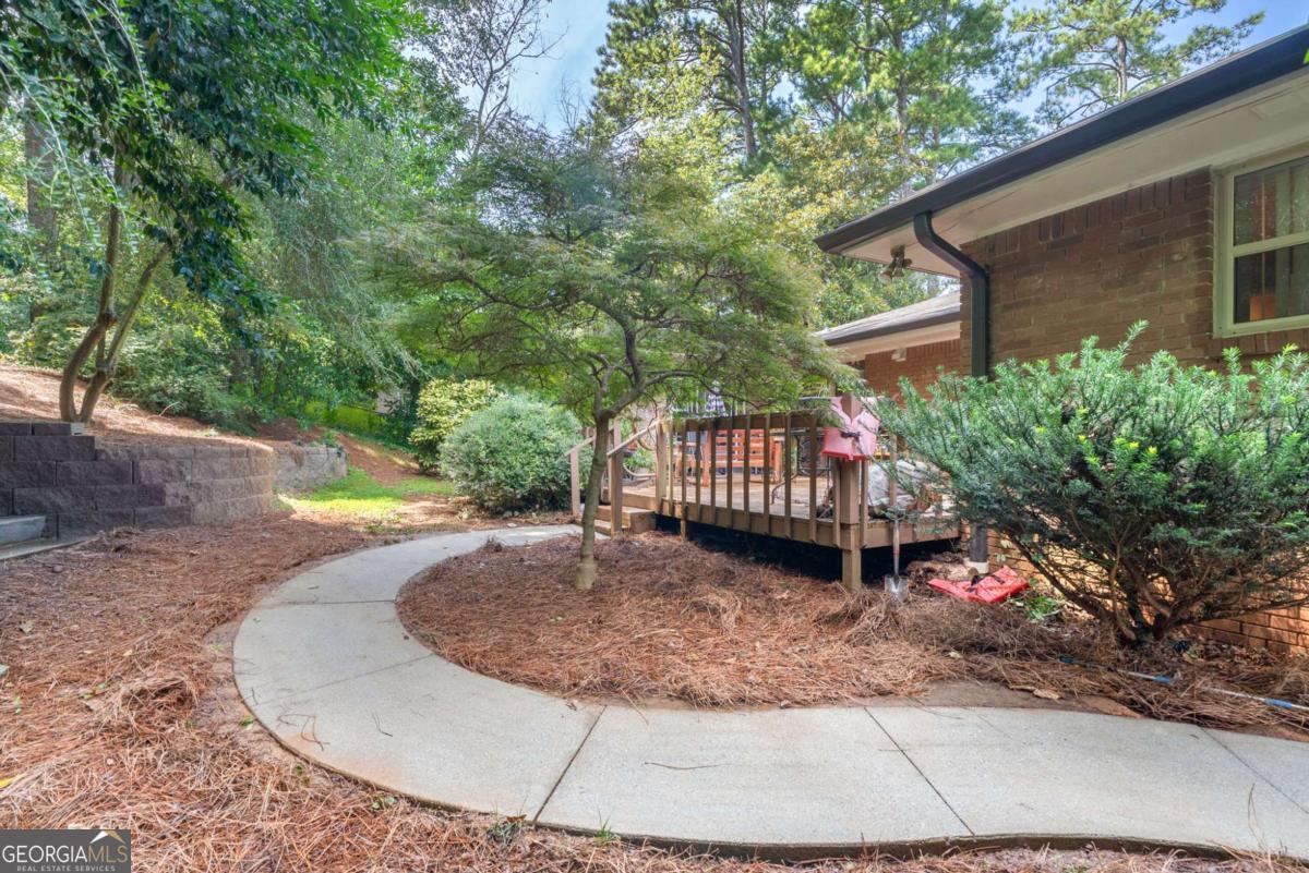 1447 Southland Vista Court NE