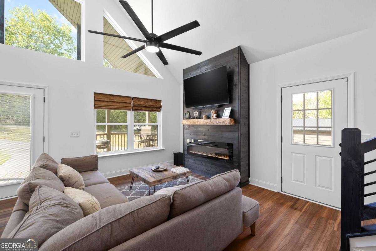 356 Mulberry Circle