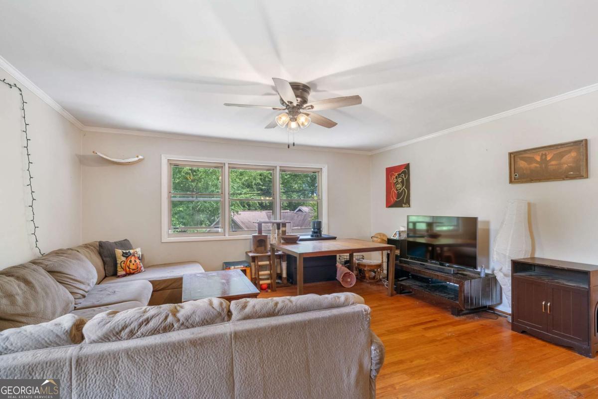 1447 Southland Vista Court NE