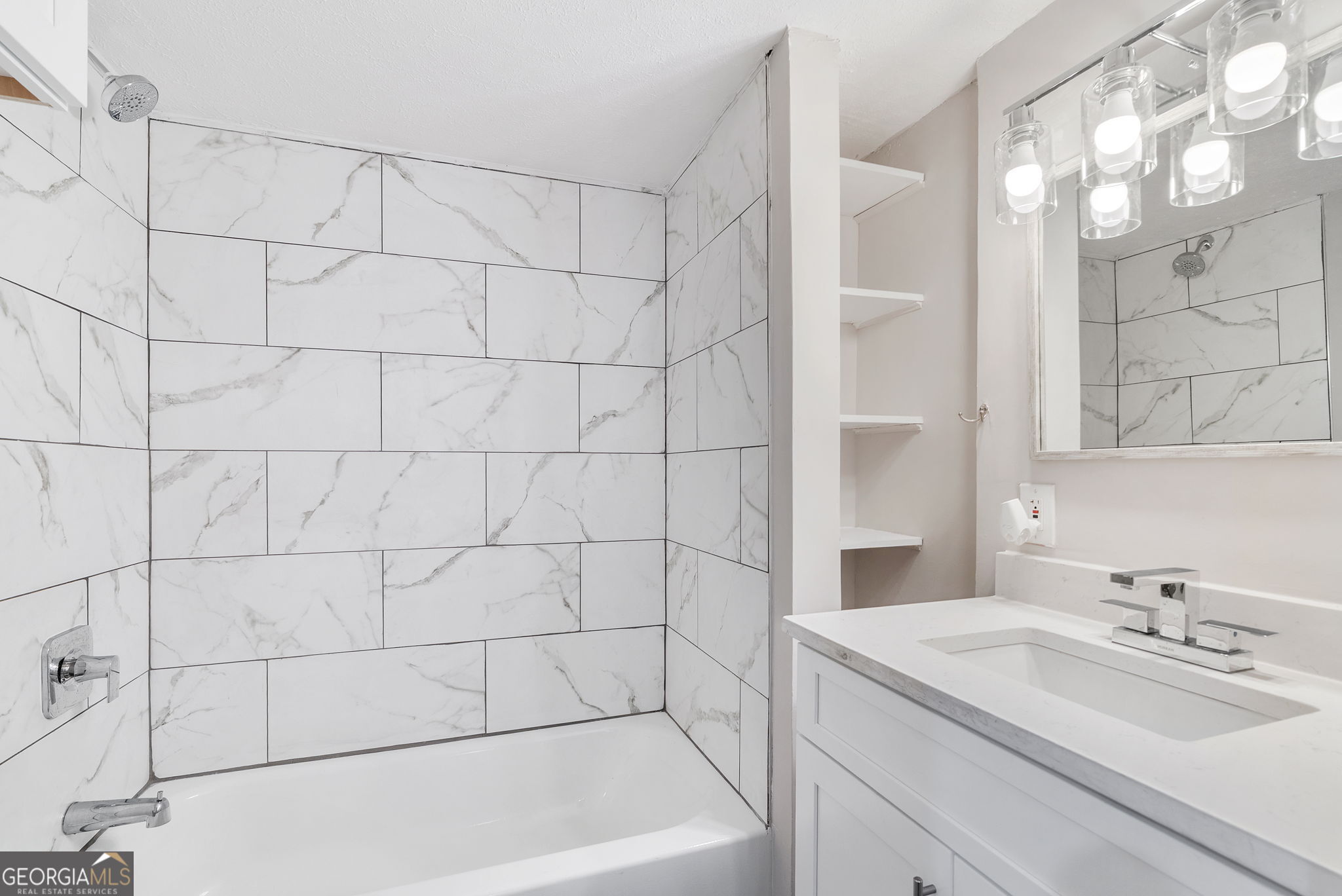 1447 Southland Vista Court NE