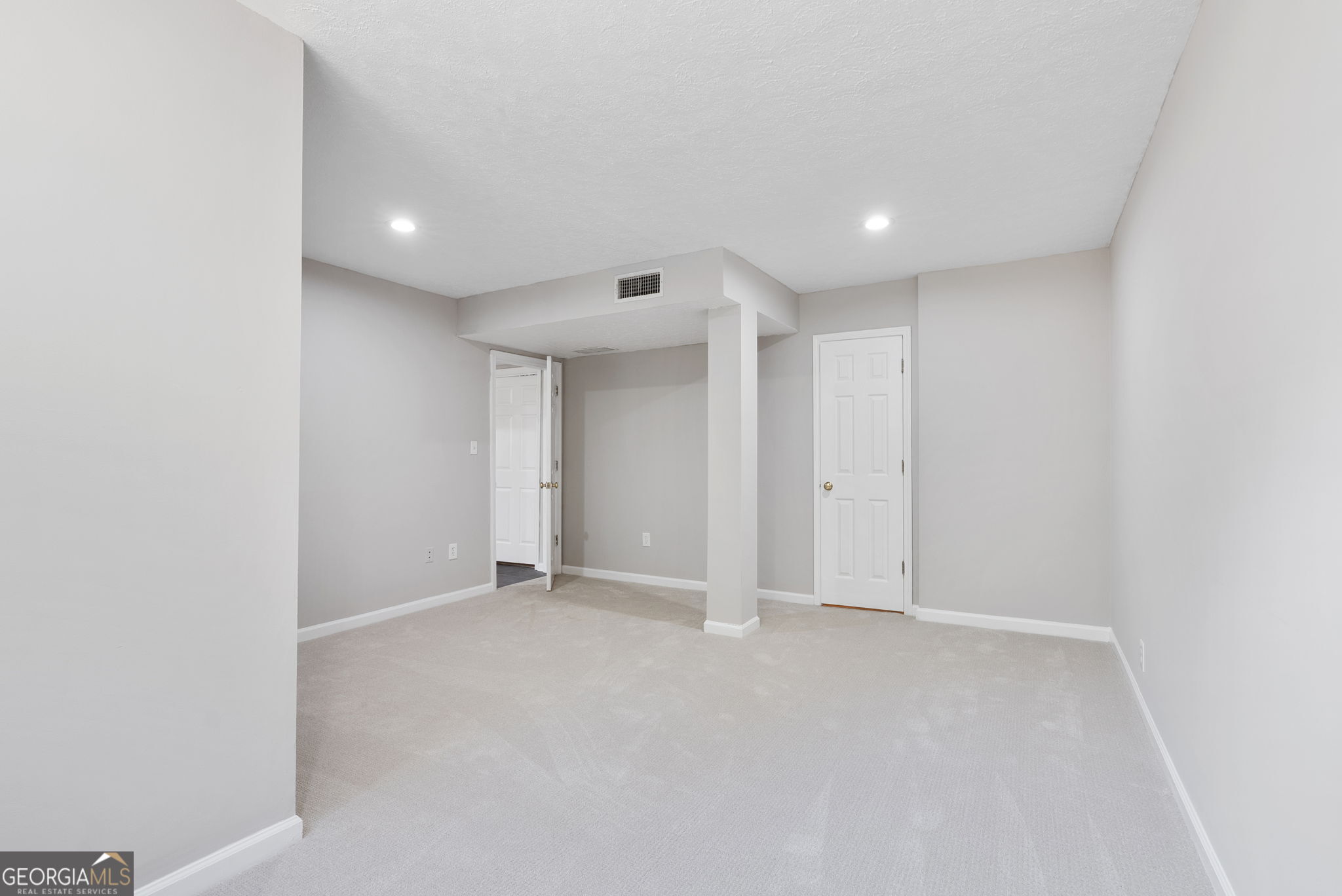 1447 Southland Vista Court NE