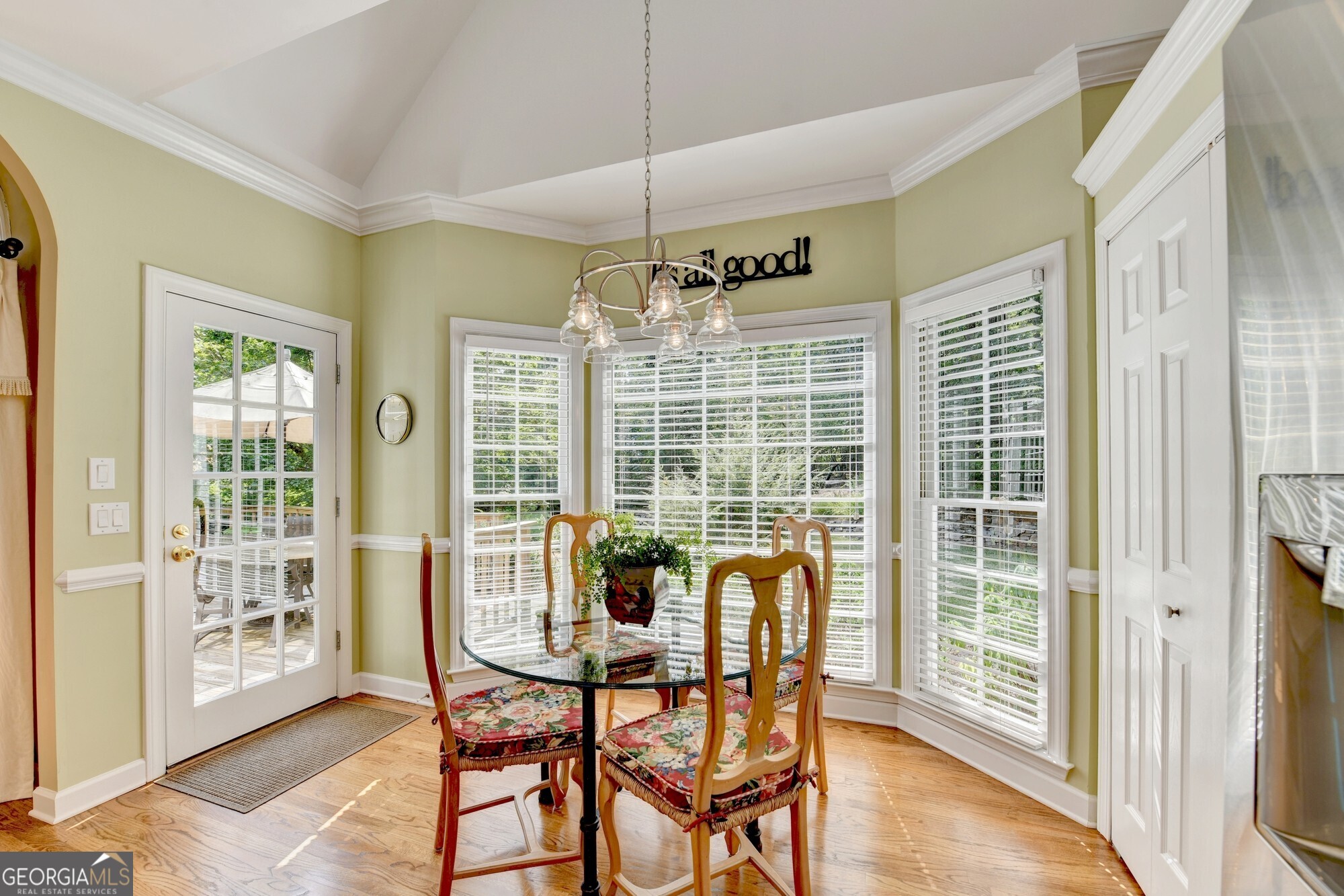 5490 Overbend Trail