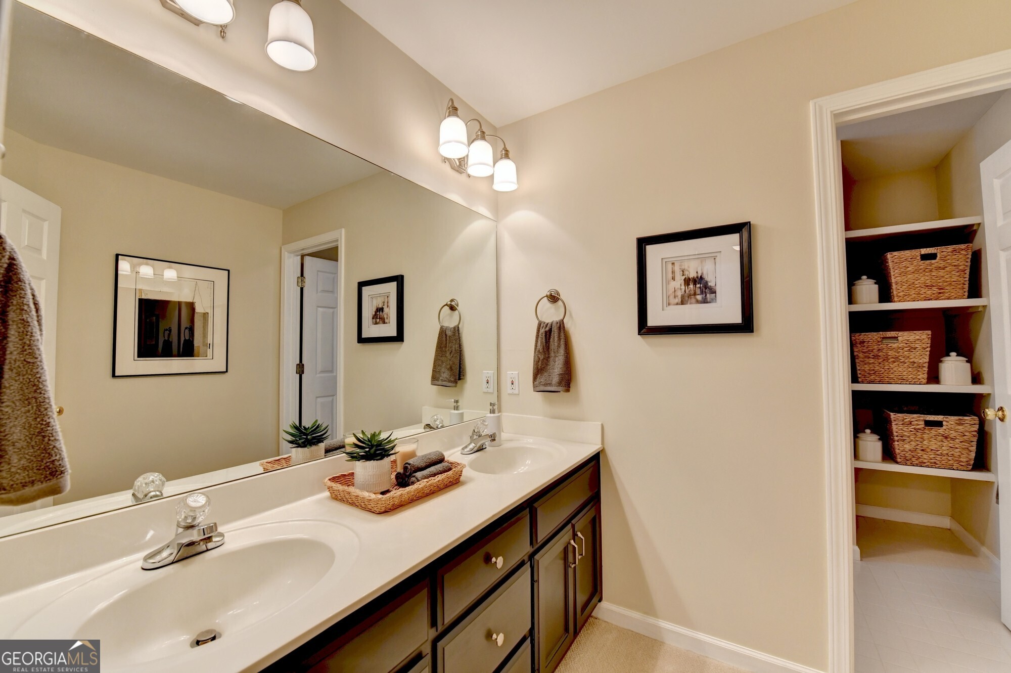 5490 Overbend Trail