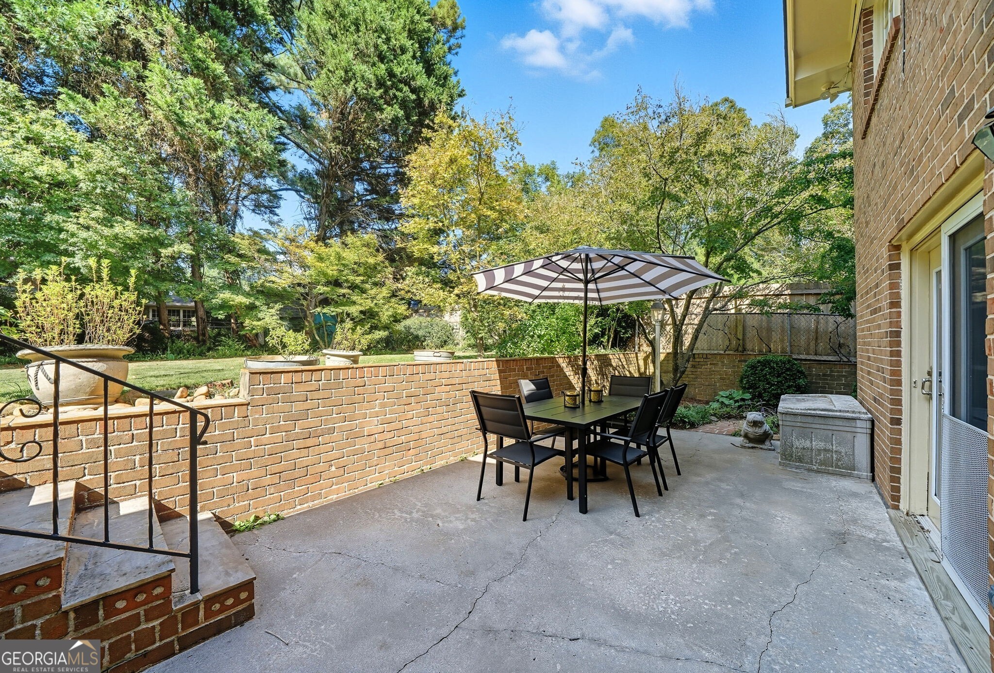 2932 Country Squire Lane