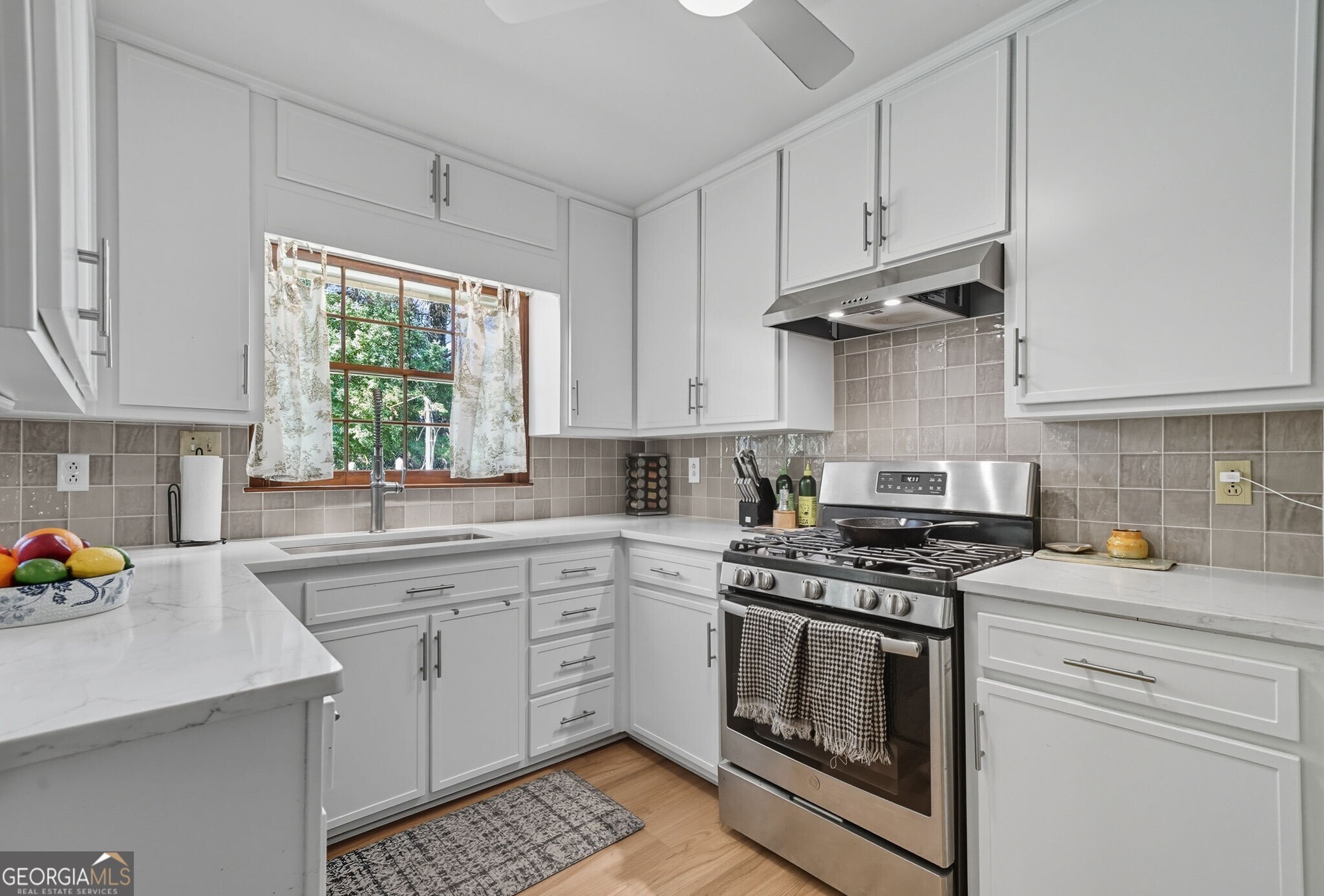 2932 Country Squire Lane