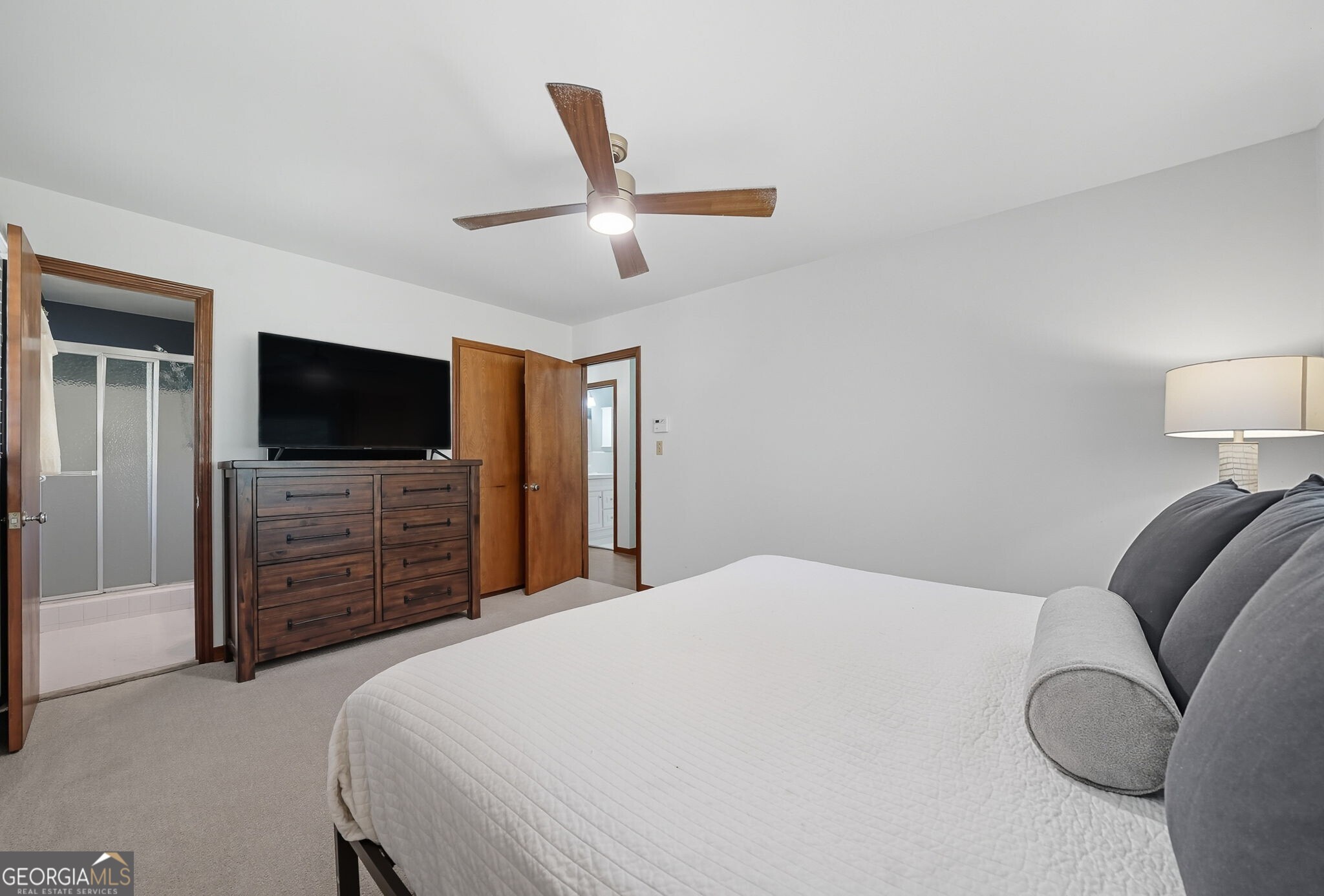 2932 Country Squire Lane