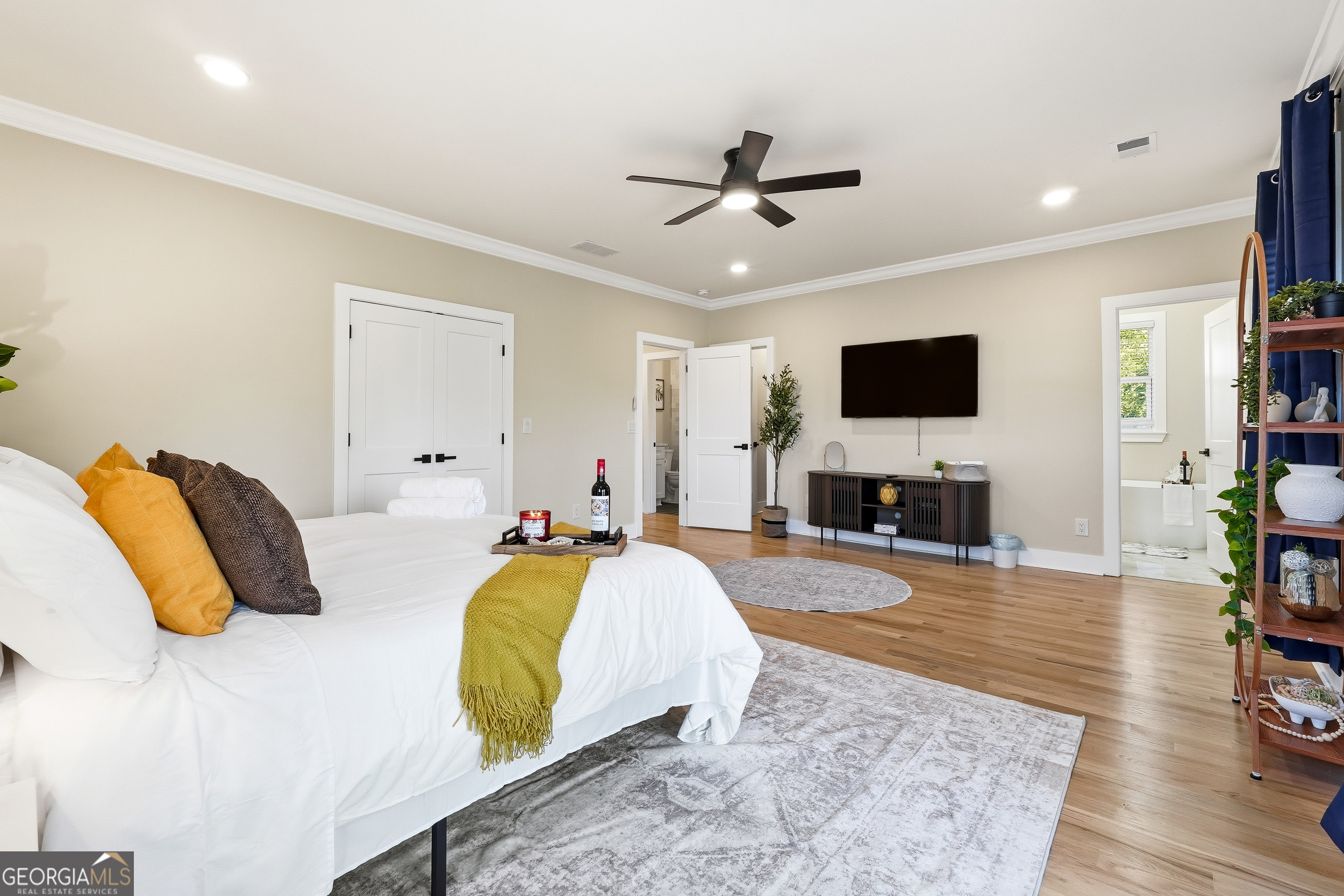 991 Joseph E Boone Boulevard NW