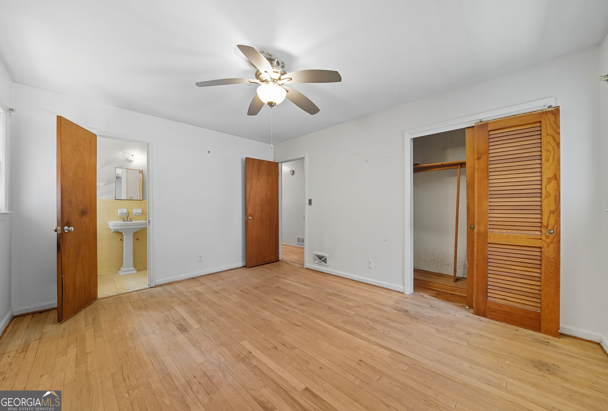 716 Lynn Valley Road SW