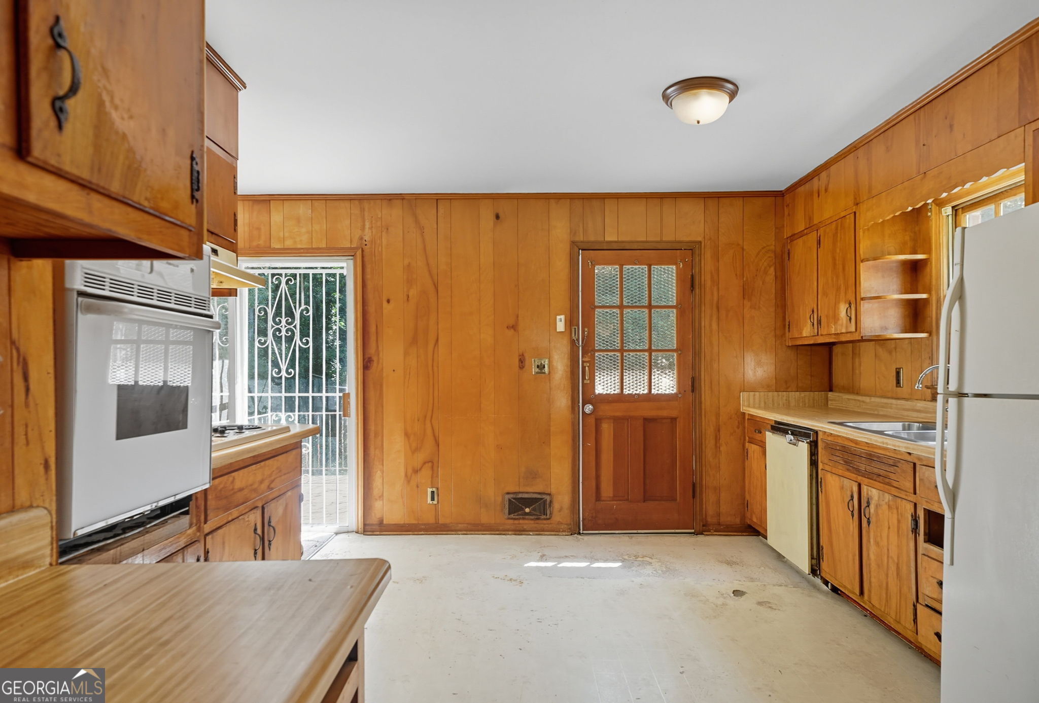 716 Lynn Valley Road SW