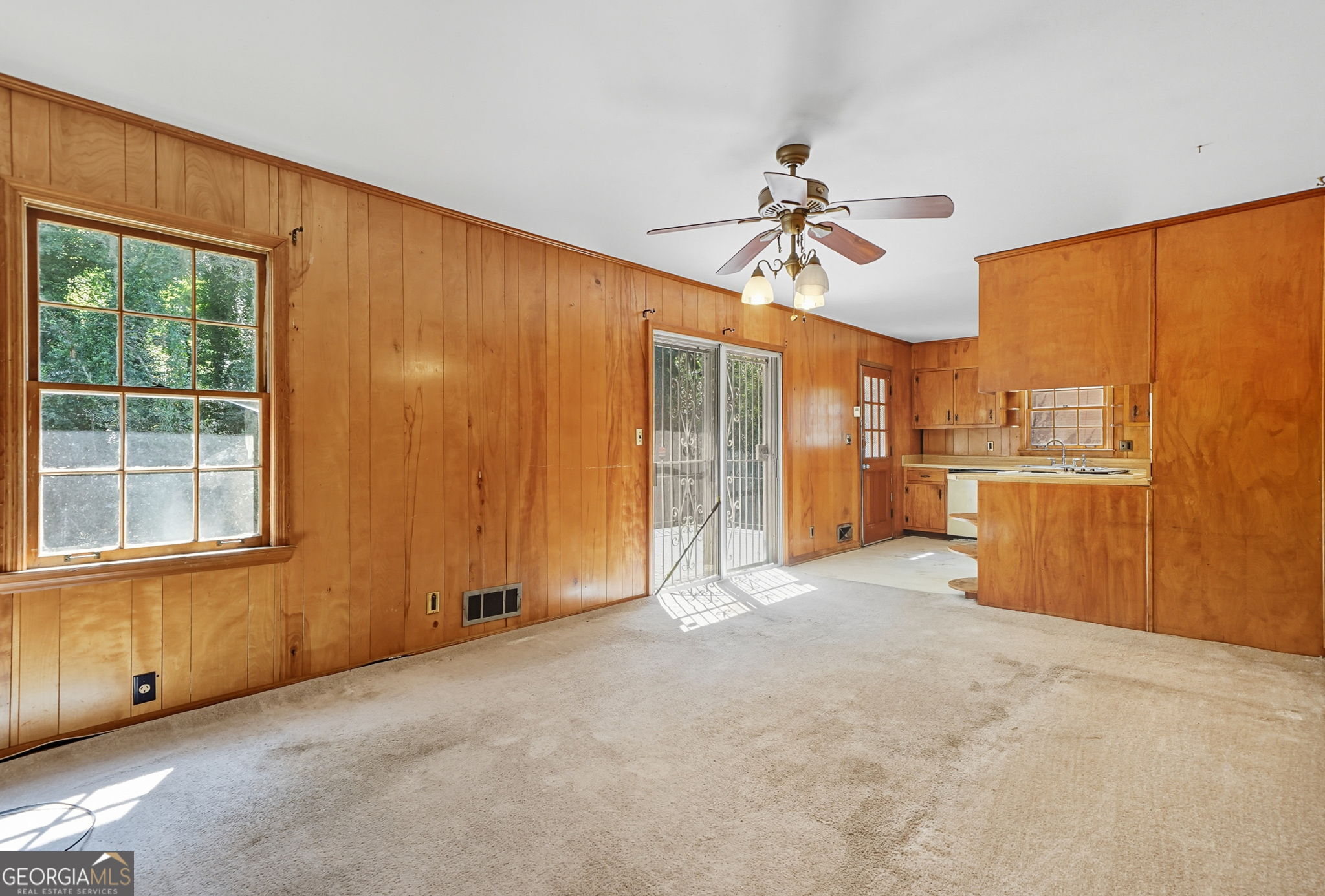 716 Lynn Valley Road SW