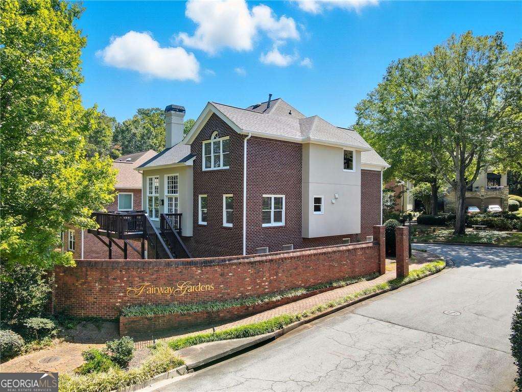 1154 Fairway Gardens NE