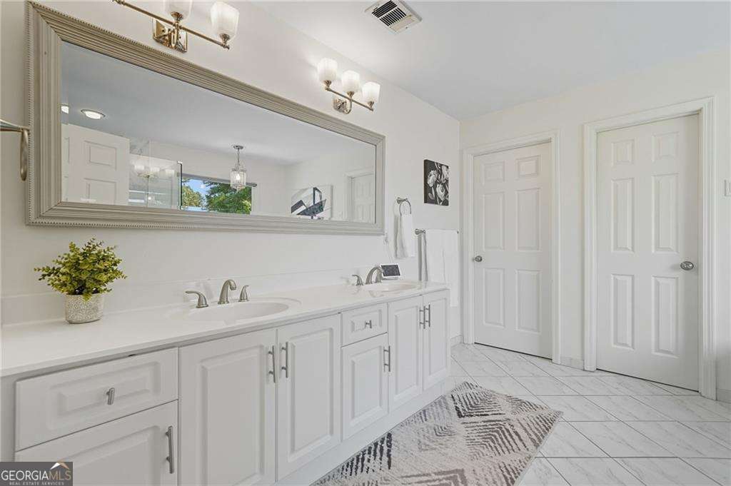 1154 Fairway Gardens NE