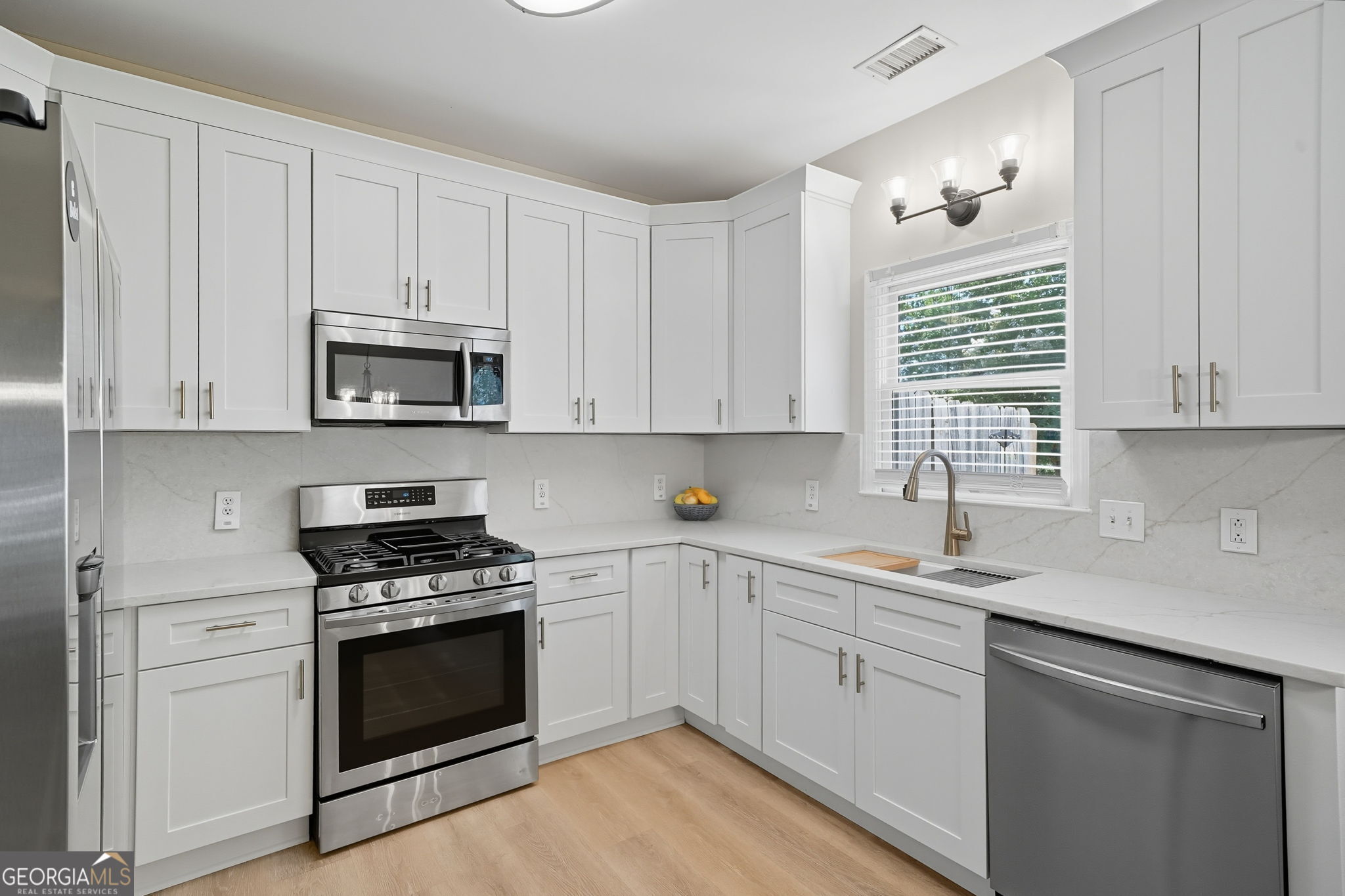 5090 Newpark Drive NW