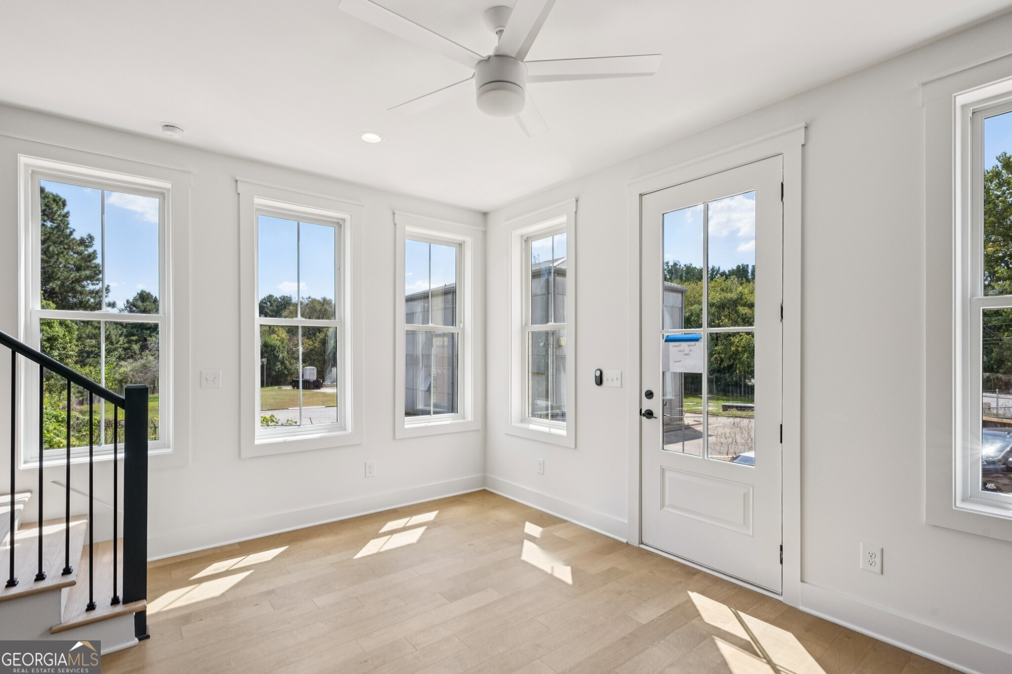 1160 Boulevard SE # 12