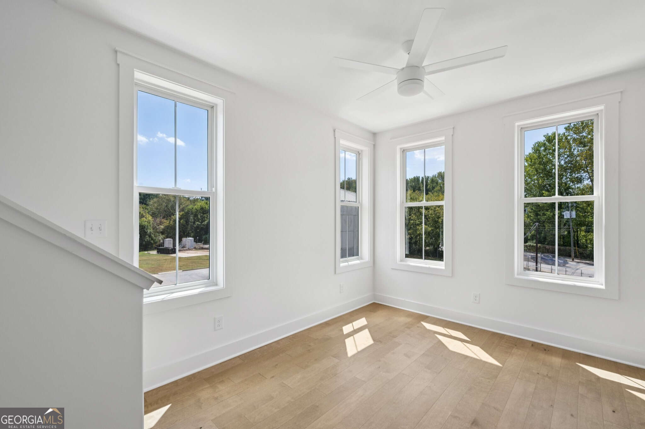 1160 Boulevard SE # 12