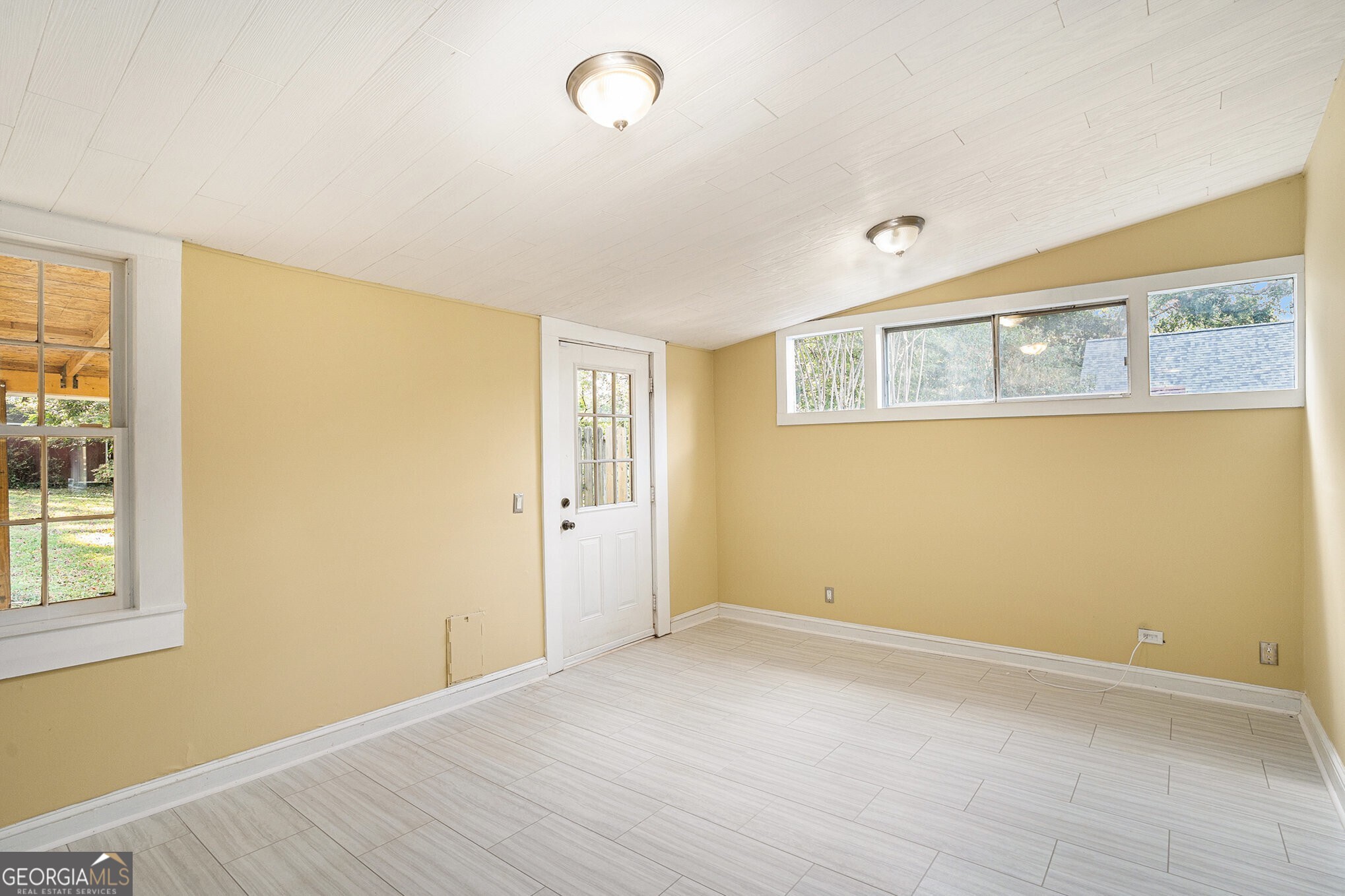 495 Waldo Street SE