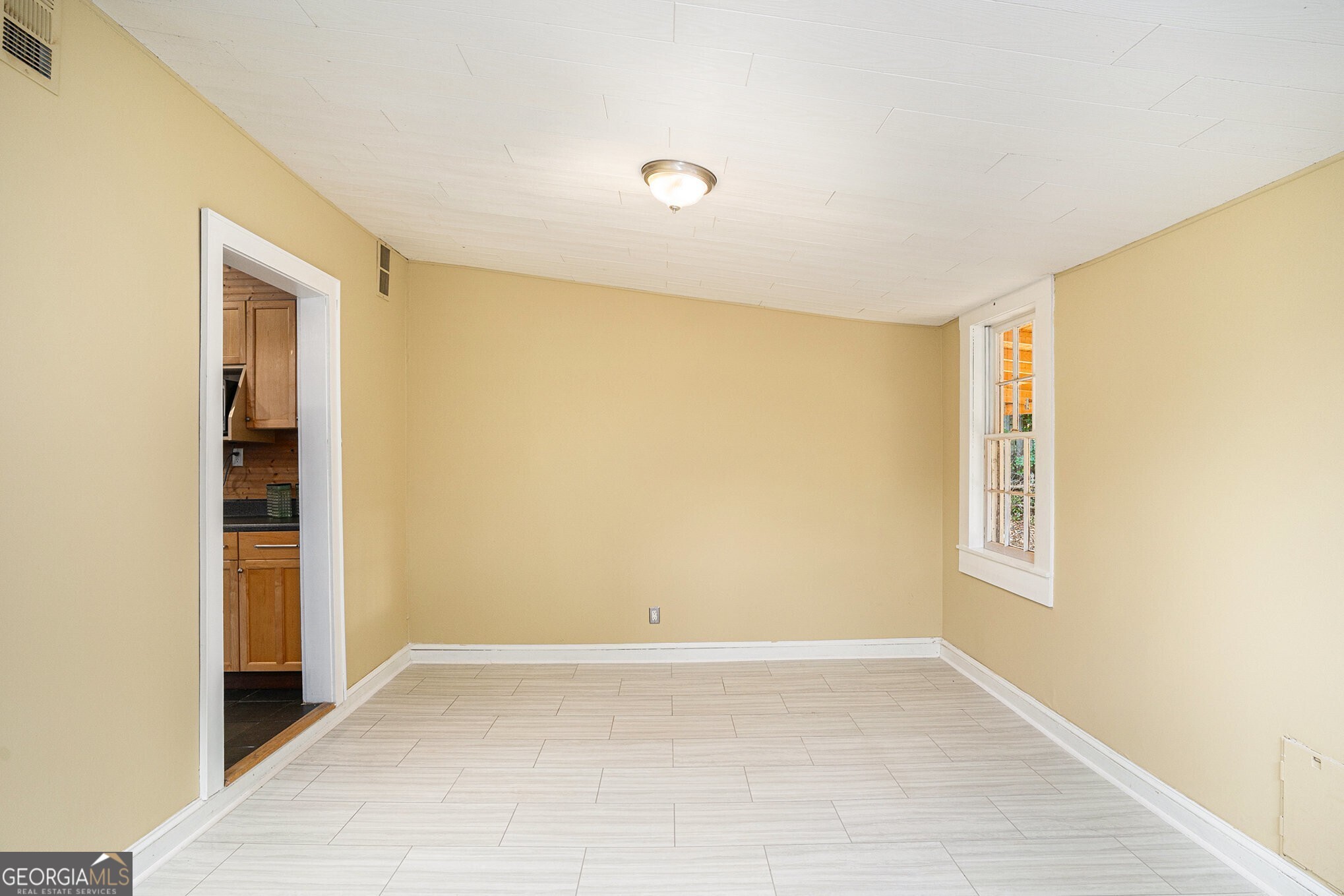 495 Waldo Street SE