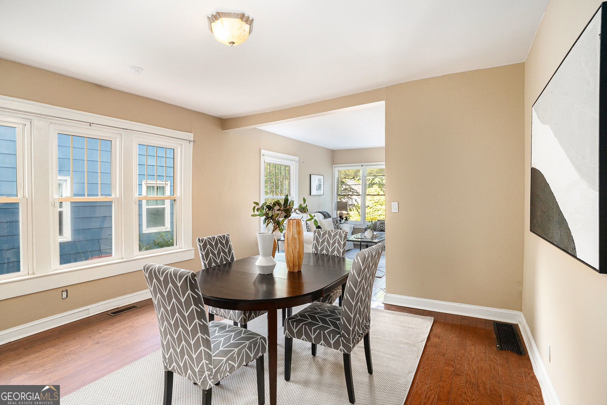 495 Waldo Street SE