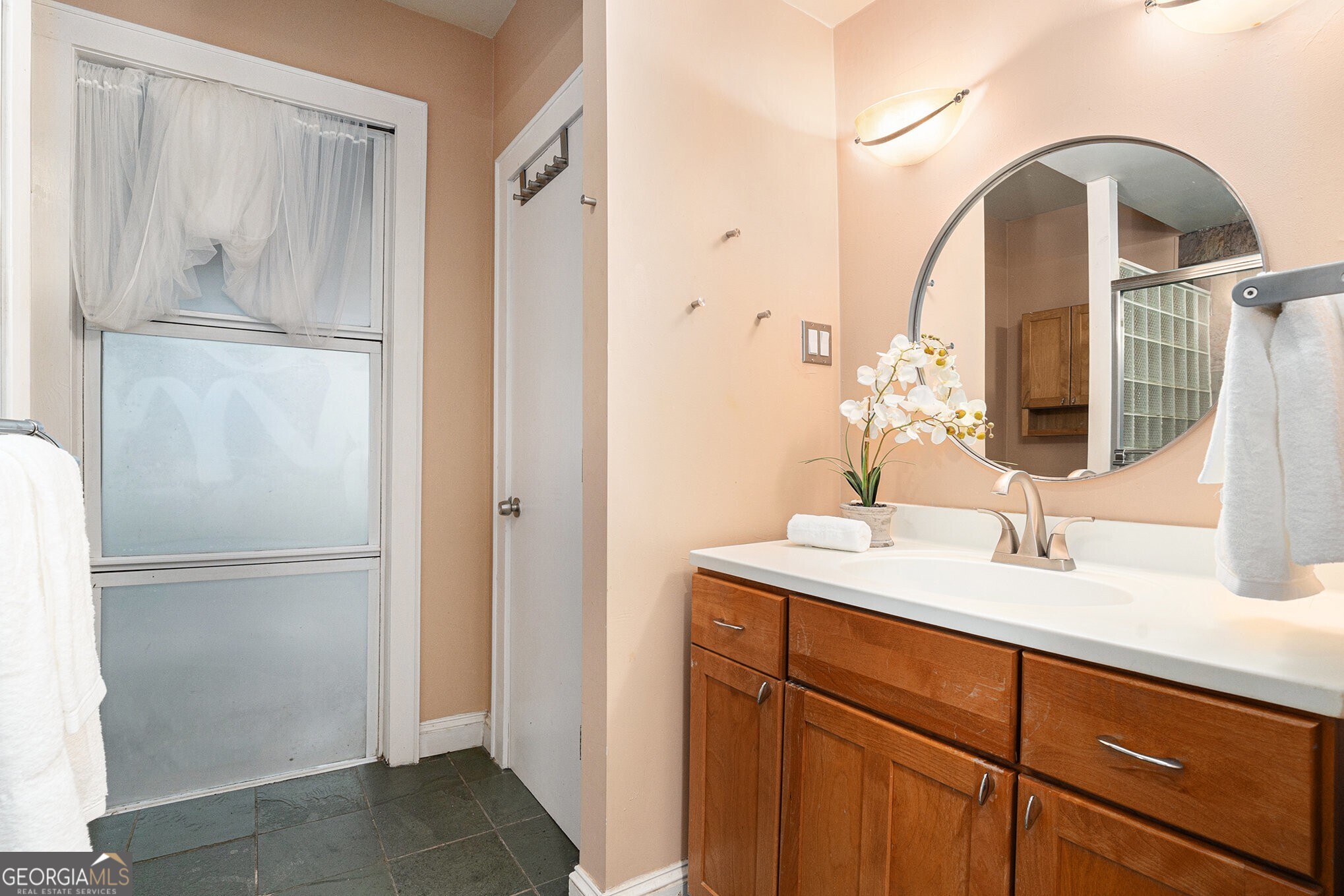495 Waldo Street SE
