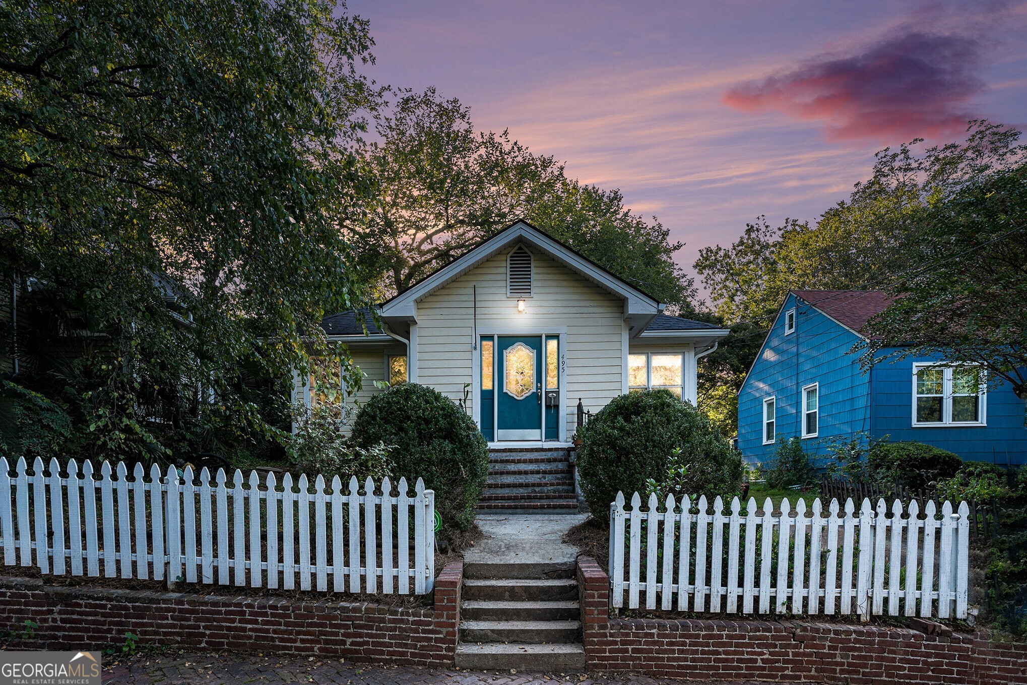 495 Waldo Street SE