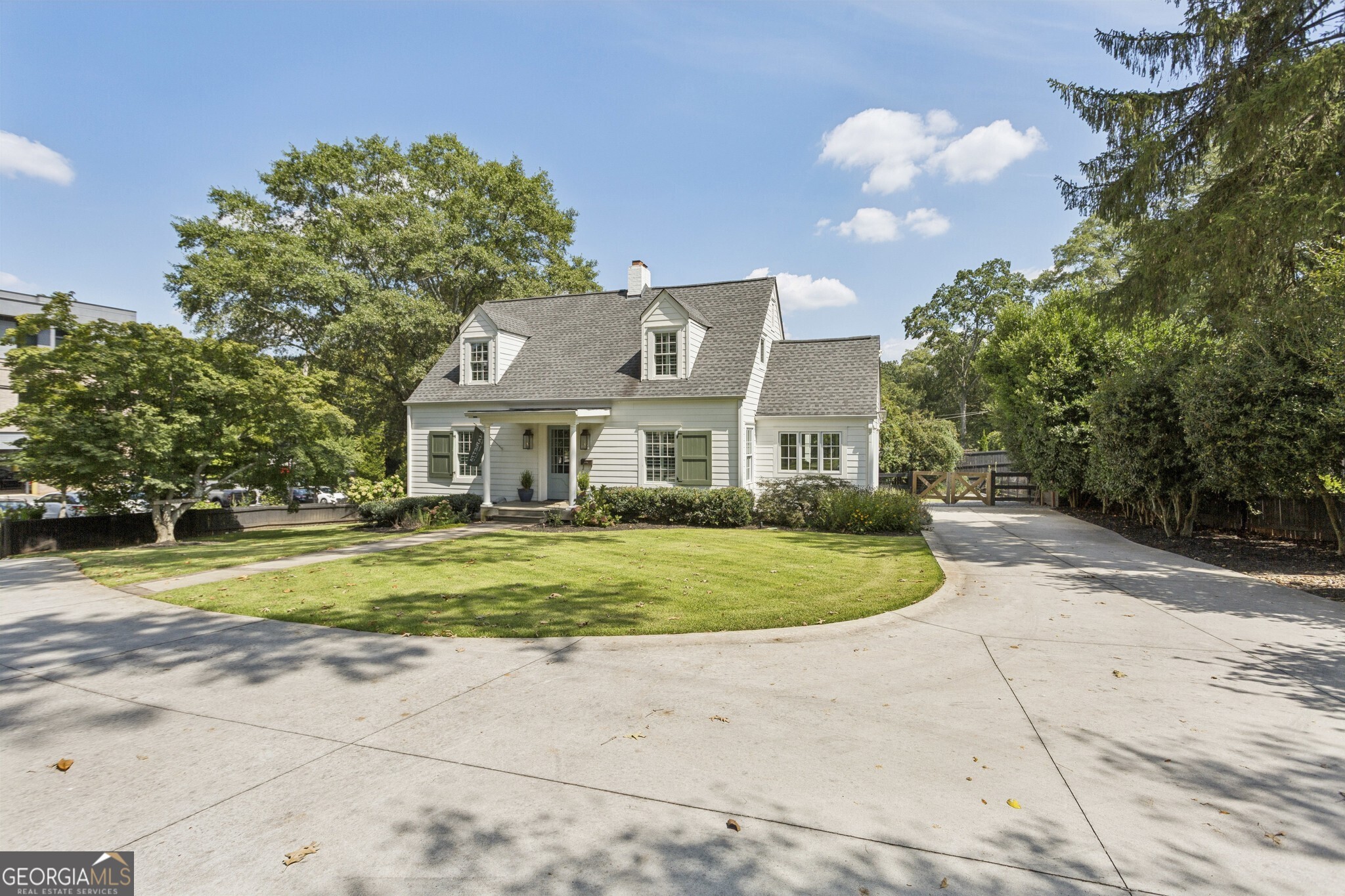 594 Cherokee Street NE