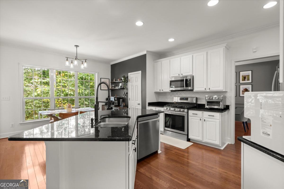 1906 Hidden Springs Path SE