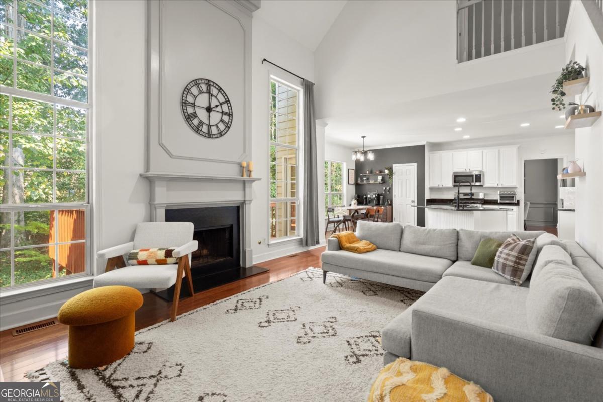 1906 Hidden Springs Path SE