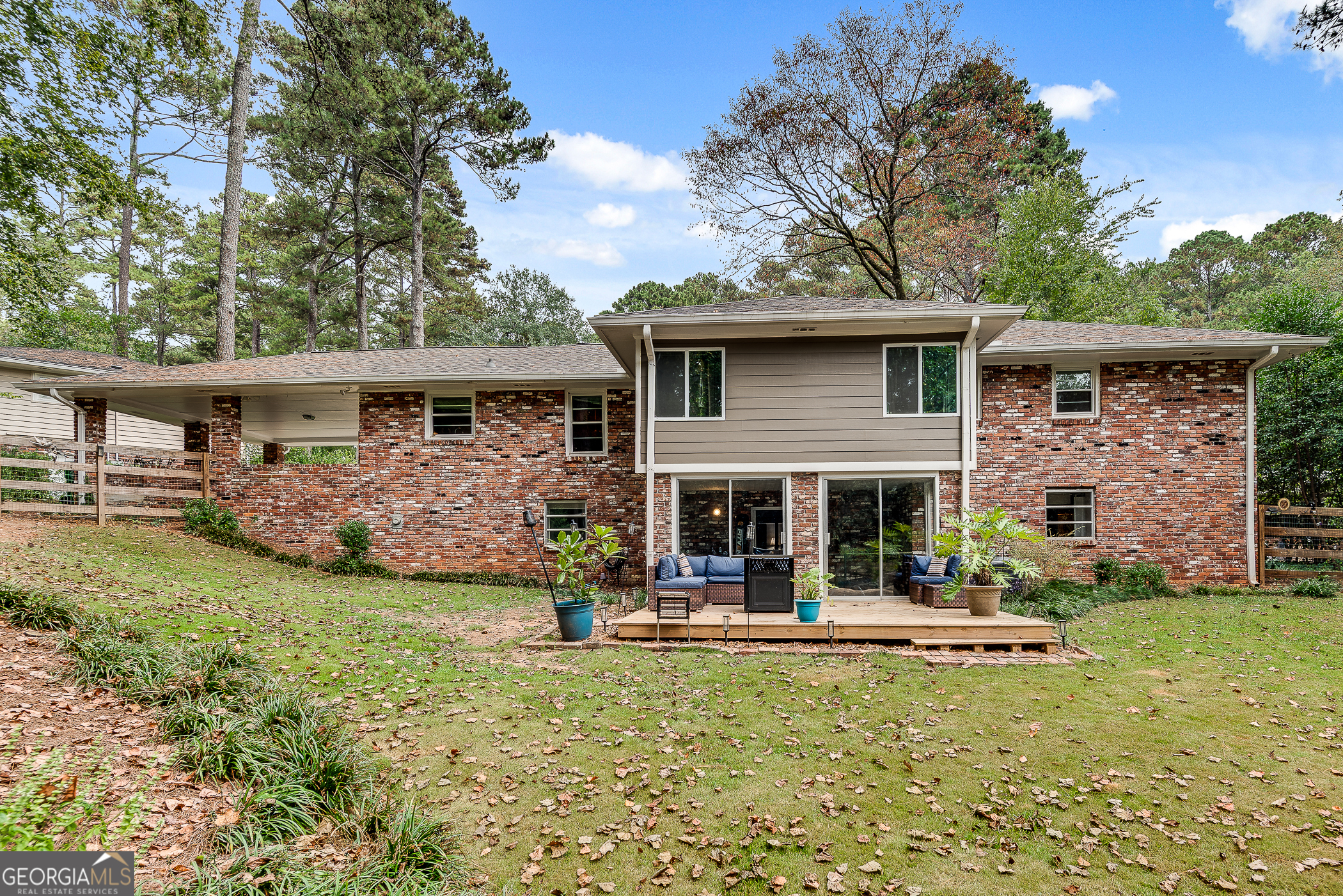 2430 Sherbrooke Court NE