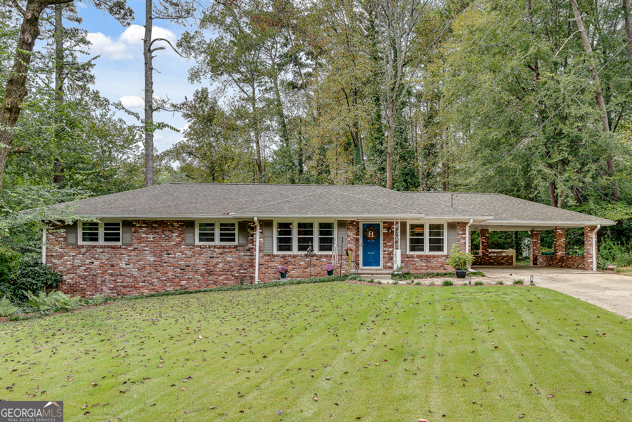 2430 Sherbrooke Court NE