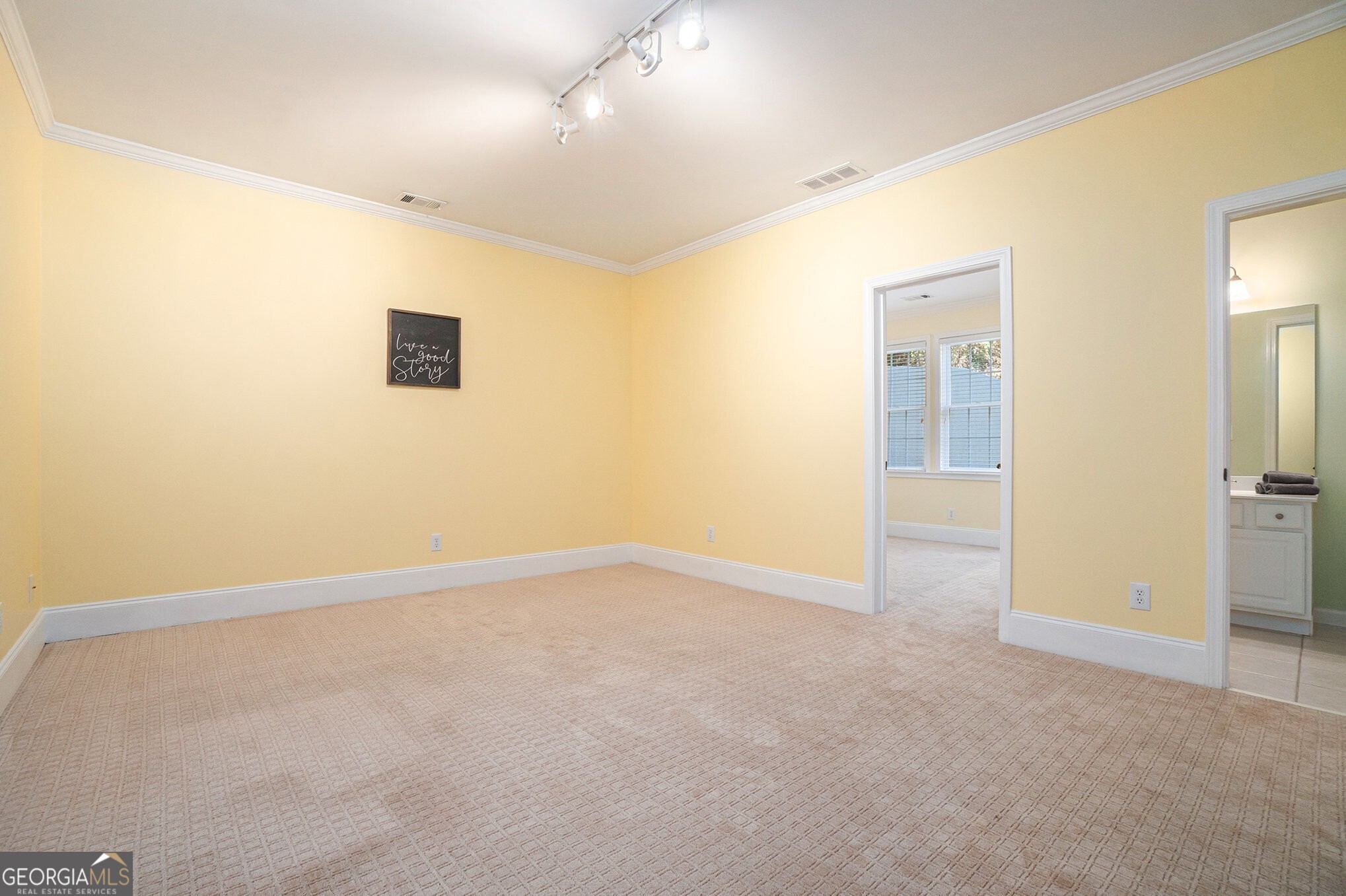 3022 Gaston Circle SE