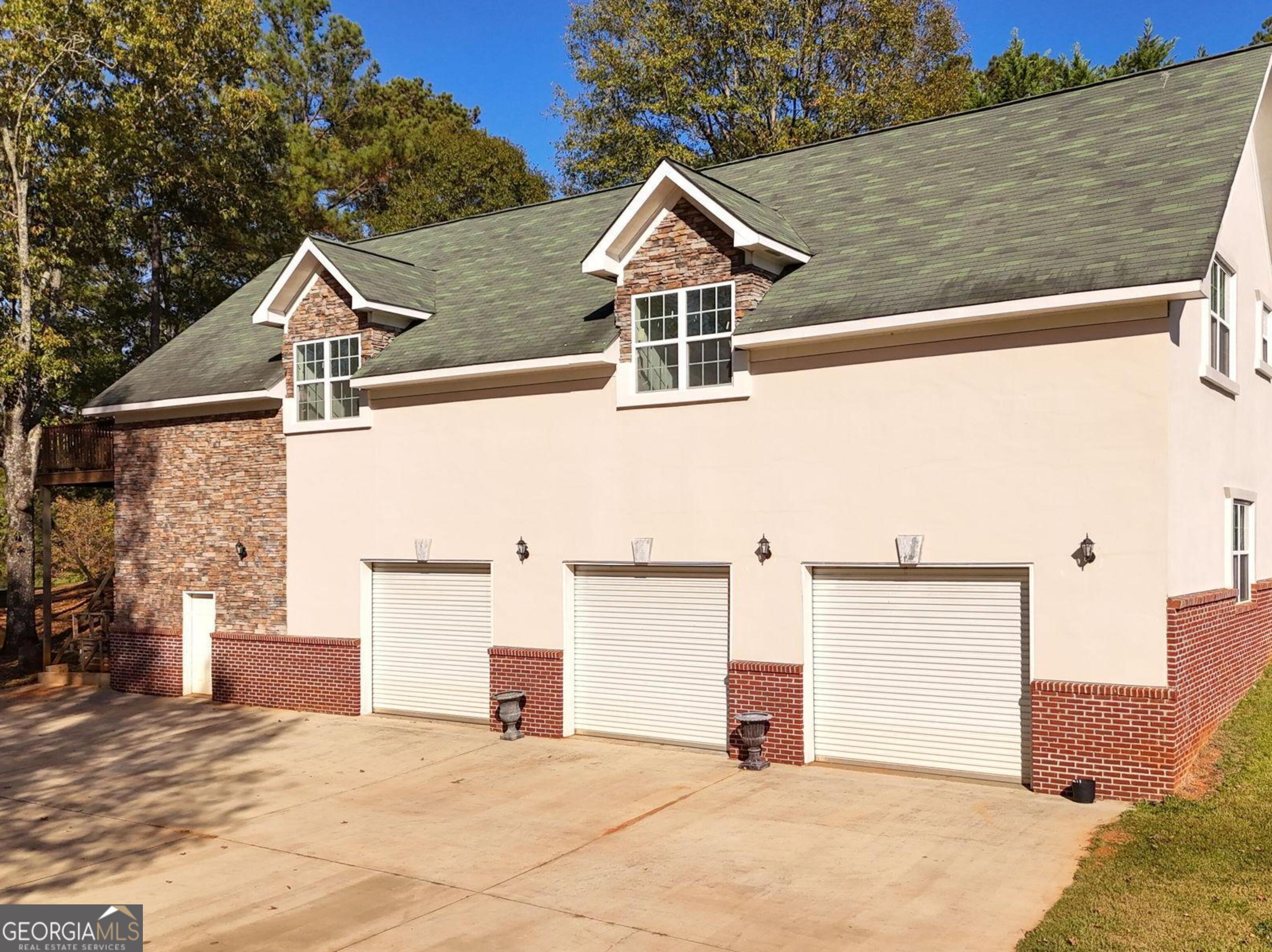 228 Indian Creek Road