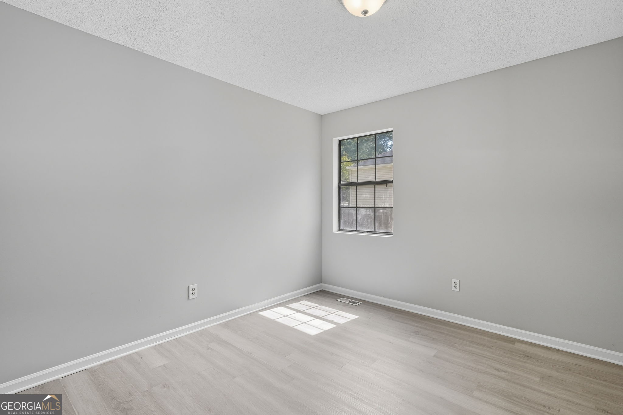 109 Mayflower Circle