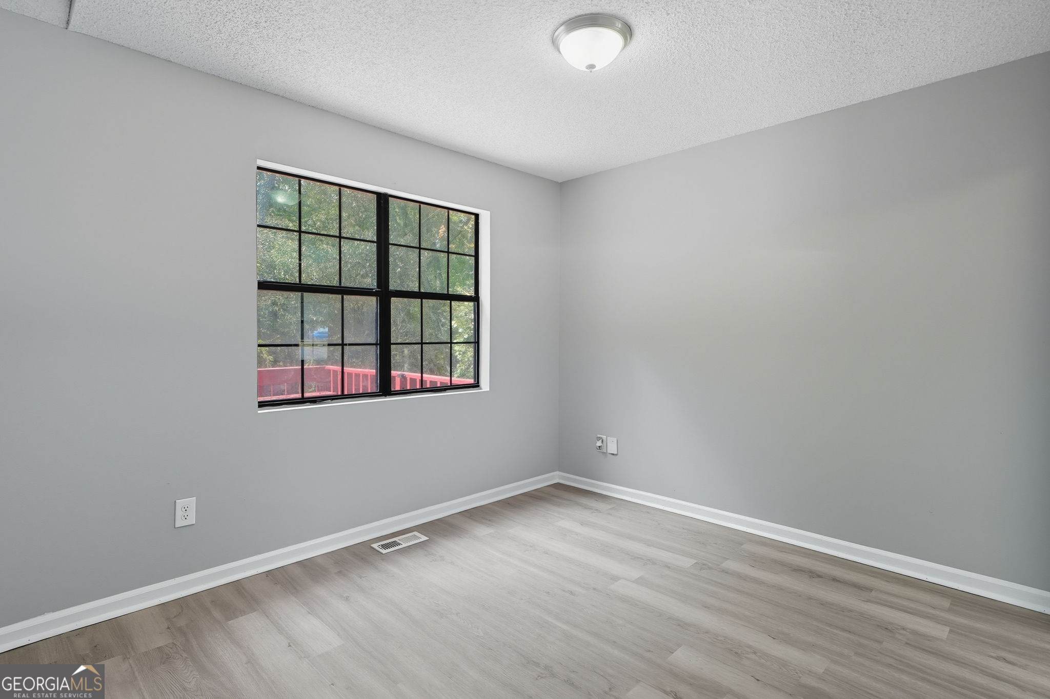 109 Mayflower Circle