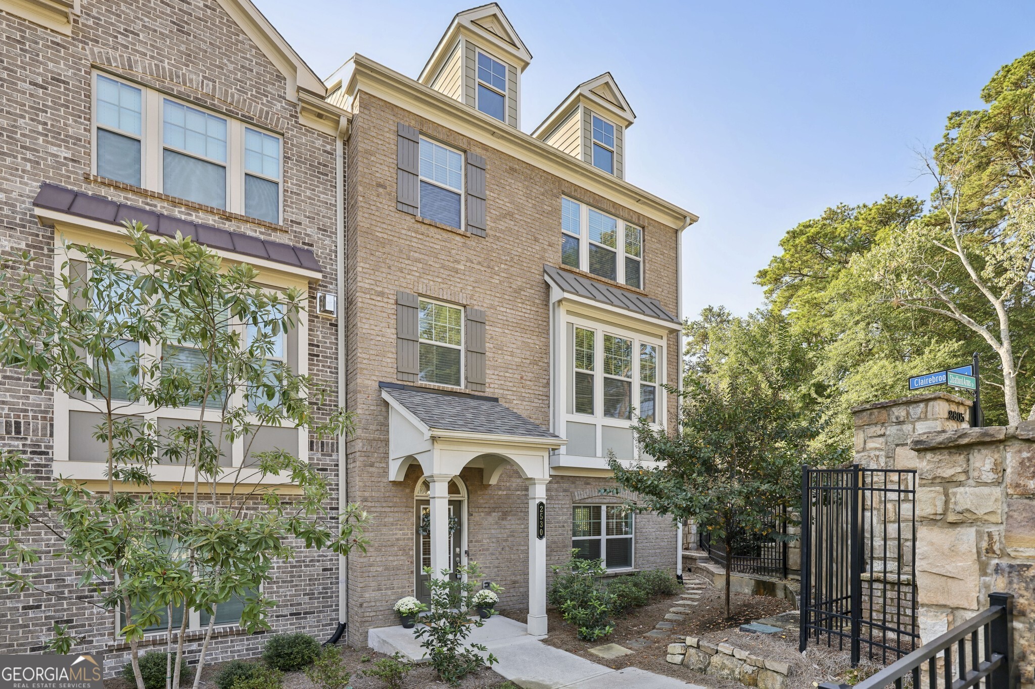 2530 Clairebrooke Bend